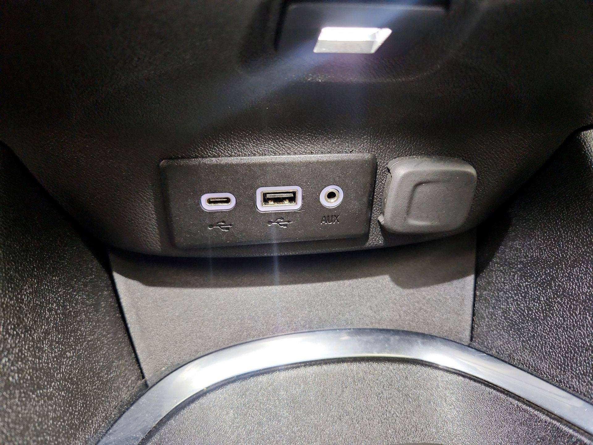 Thumbnail: 2024 Chevrolet Malibu - 18