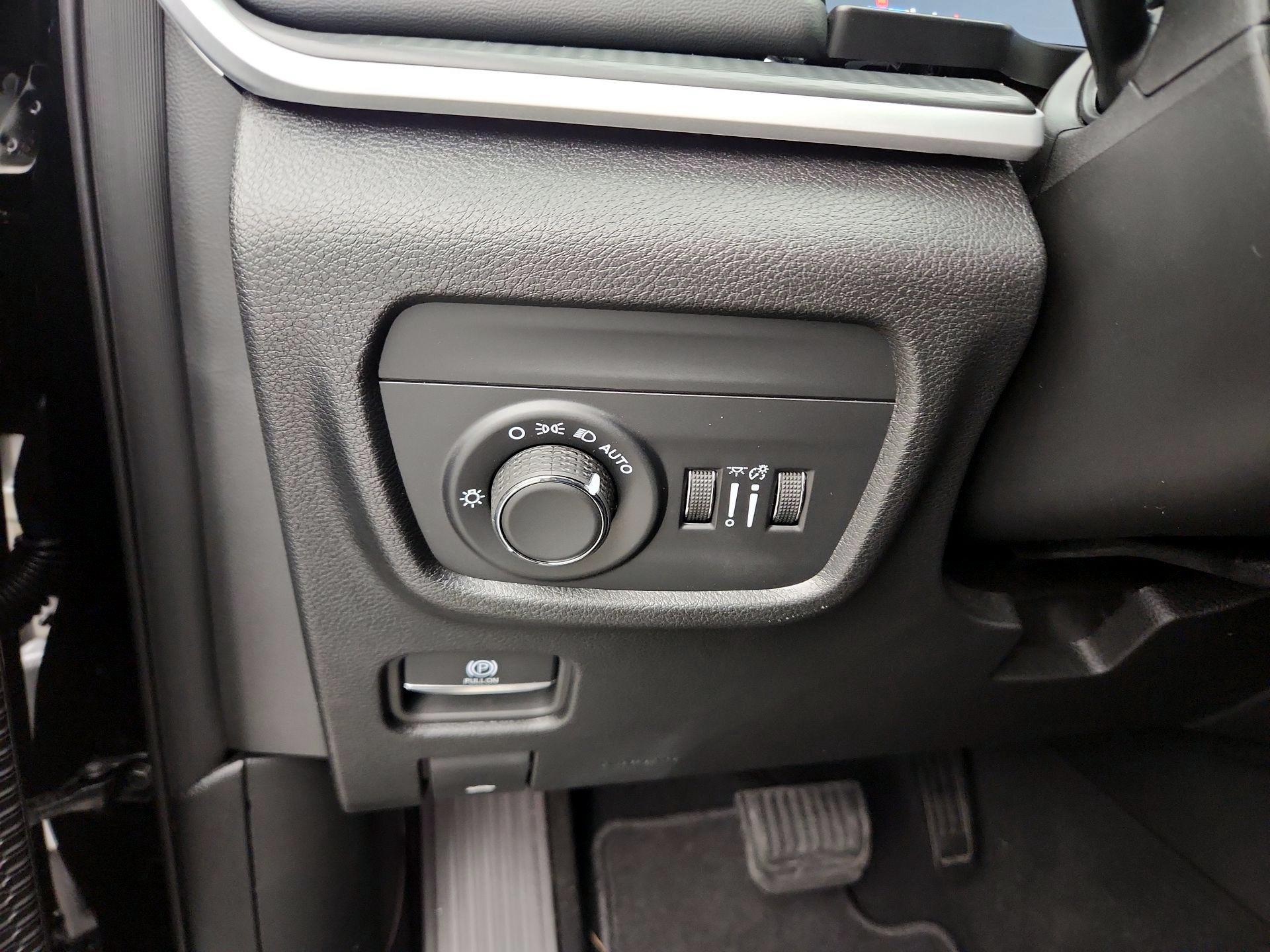 Thumbnail: 2025 Jeep Grand Cherokee - 13