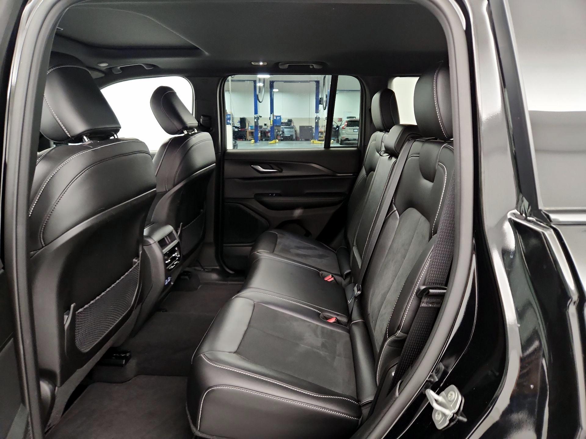 Thumbnail: 2025 Jeep Grand Cherokee - 20