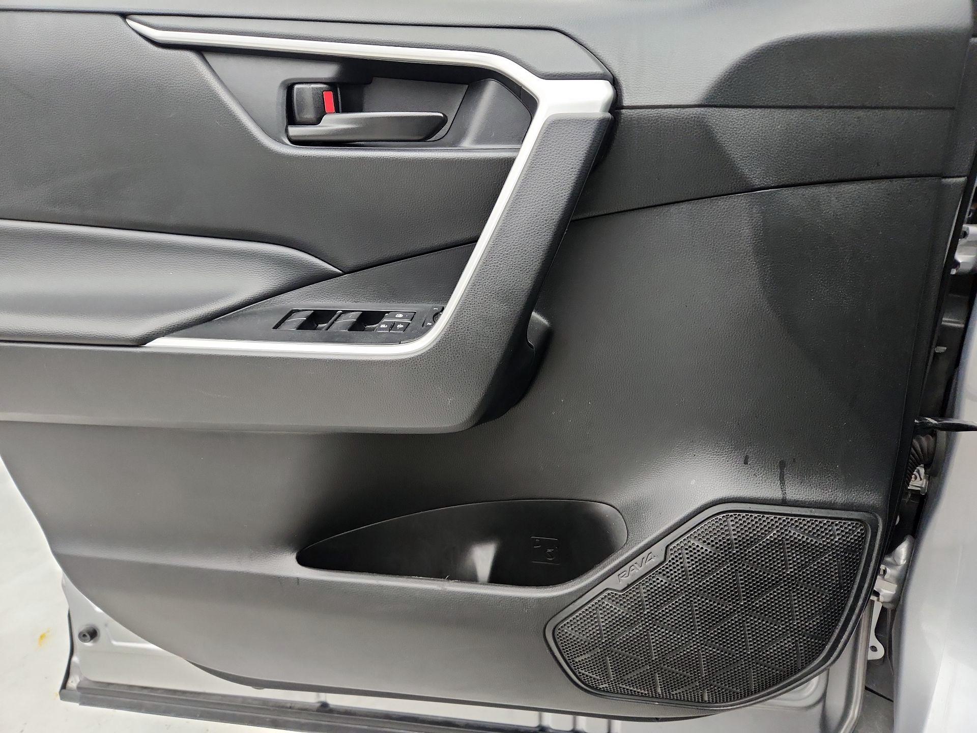 Thumbnail: 2024 Toyota RAV4 - 12