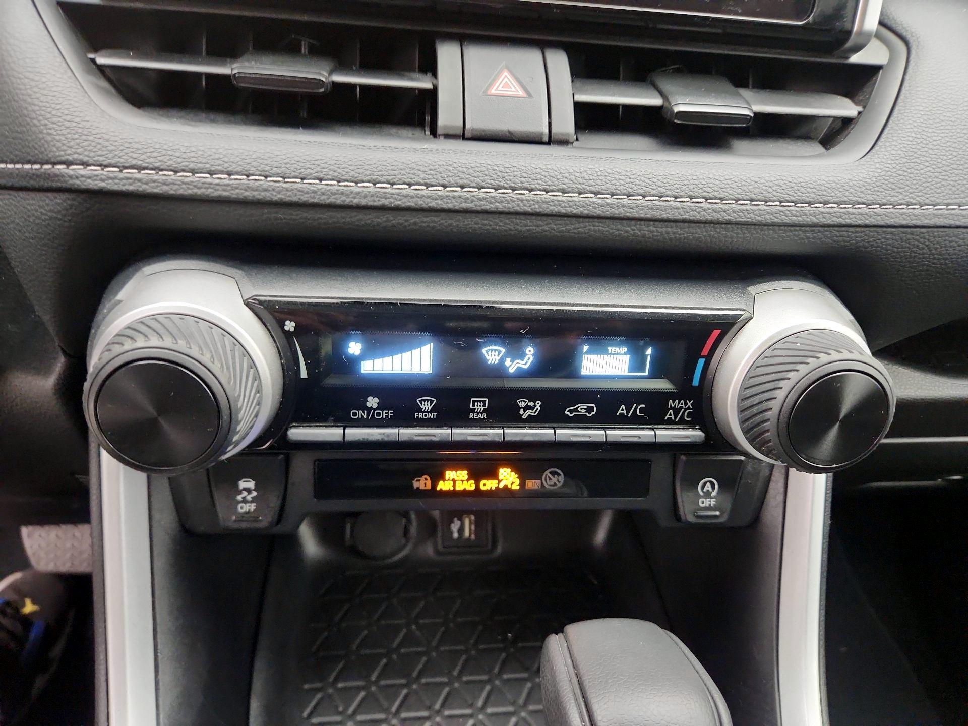 Thumbnail: 2024 Toyota RAV4 - 16