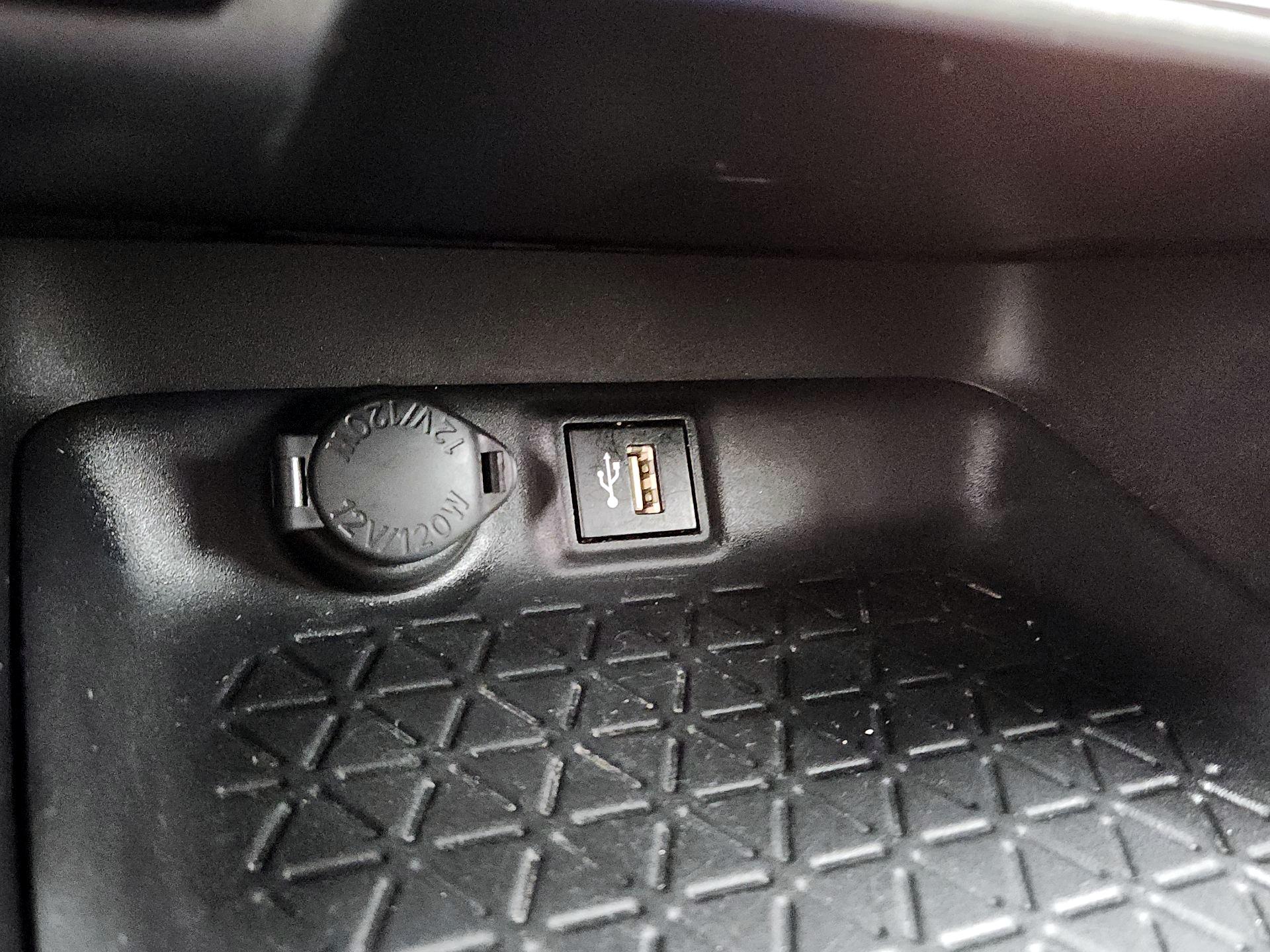 Thumbnail: 2024 Toyota RAV4 - 18