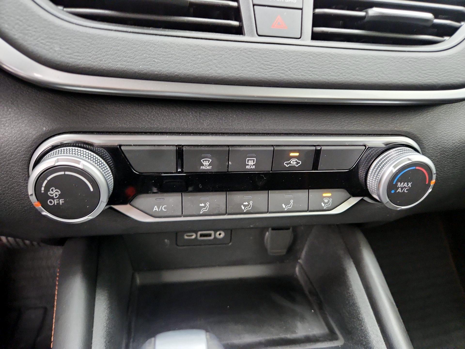 Thumbnail: 2022 Nissan Altima - 16