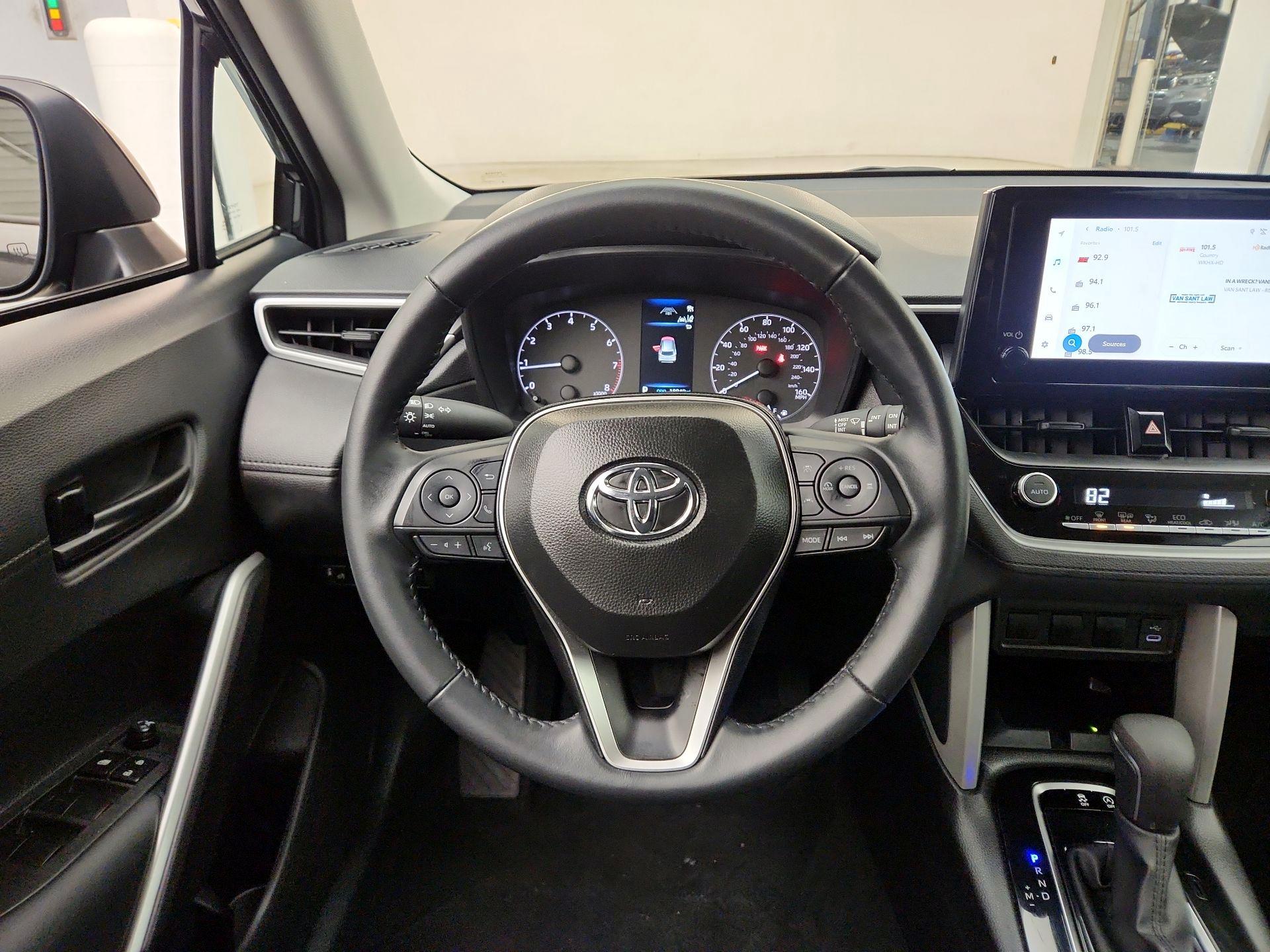 Thumbnail: 2025 Toyota Corolla Cross - 10