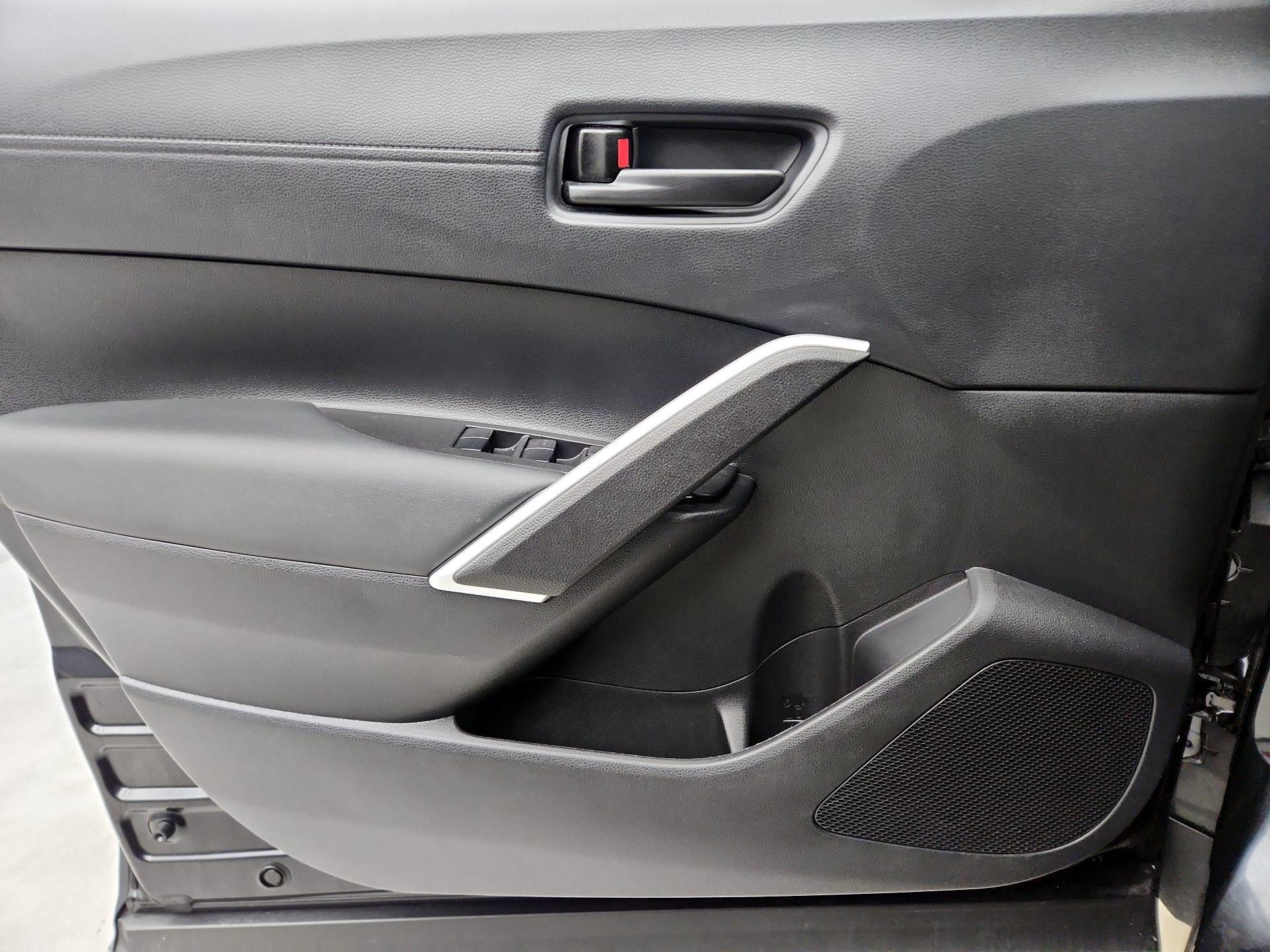 Thumbnail: 2025 Toyota Corolla Cross - 12