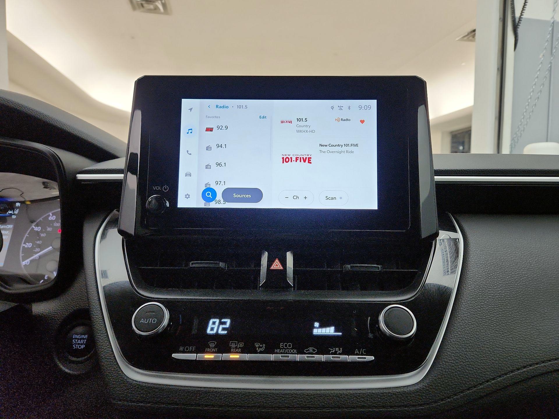 Thumbnail: 2025 Toyota Corolla Cross - 15