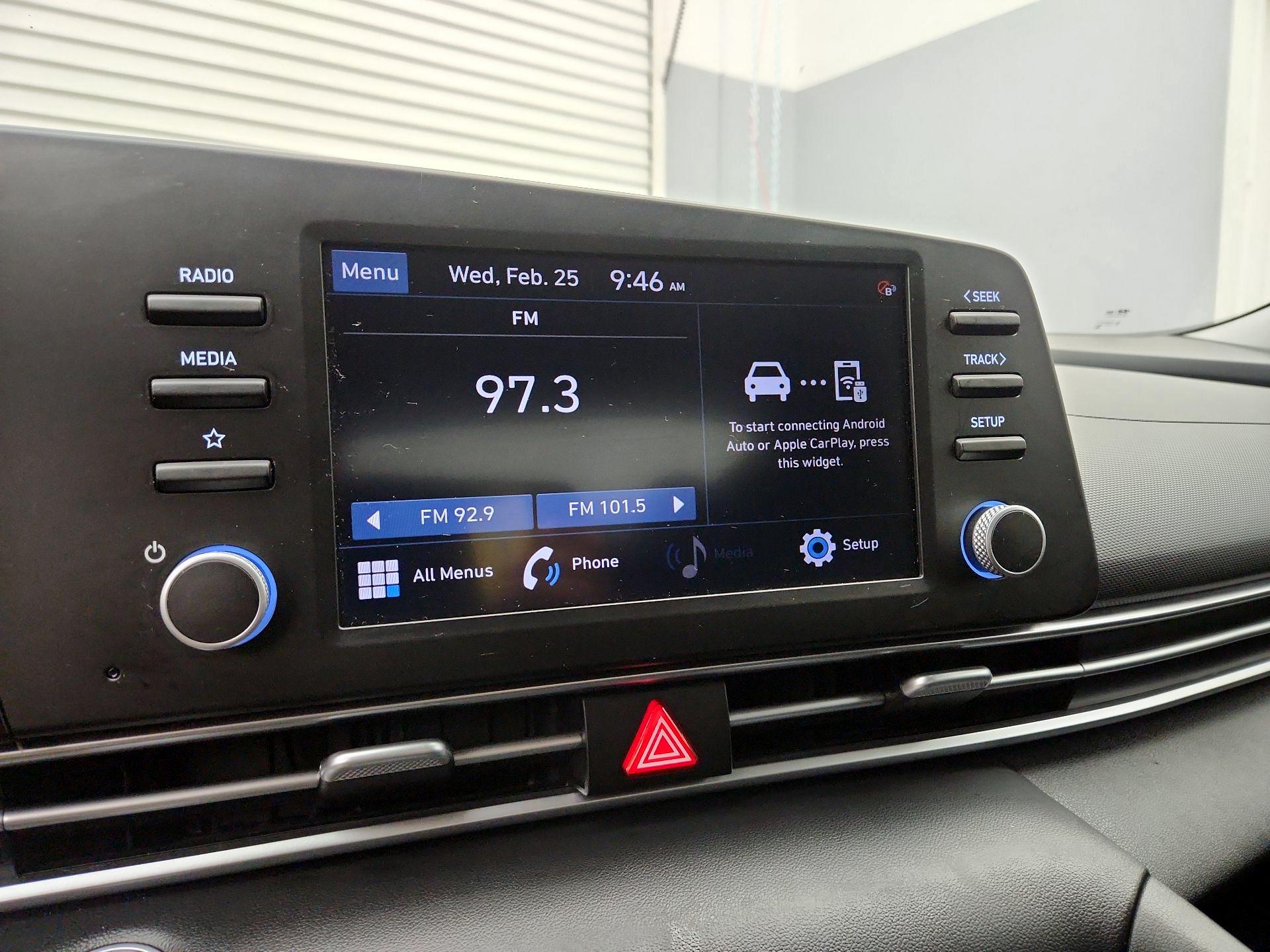 Thumbnail: 2023 Hyundai Elantra - 15