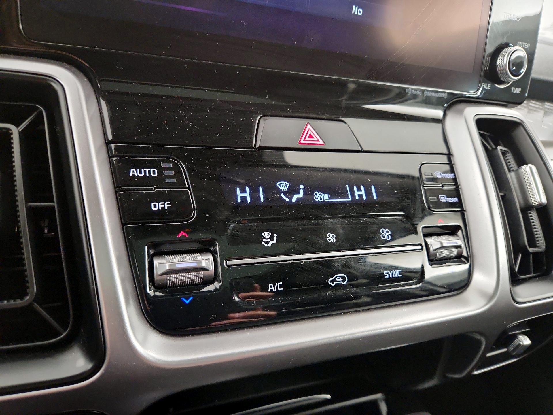 Thumbnail: 2022 Kia Sorento - 17