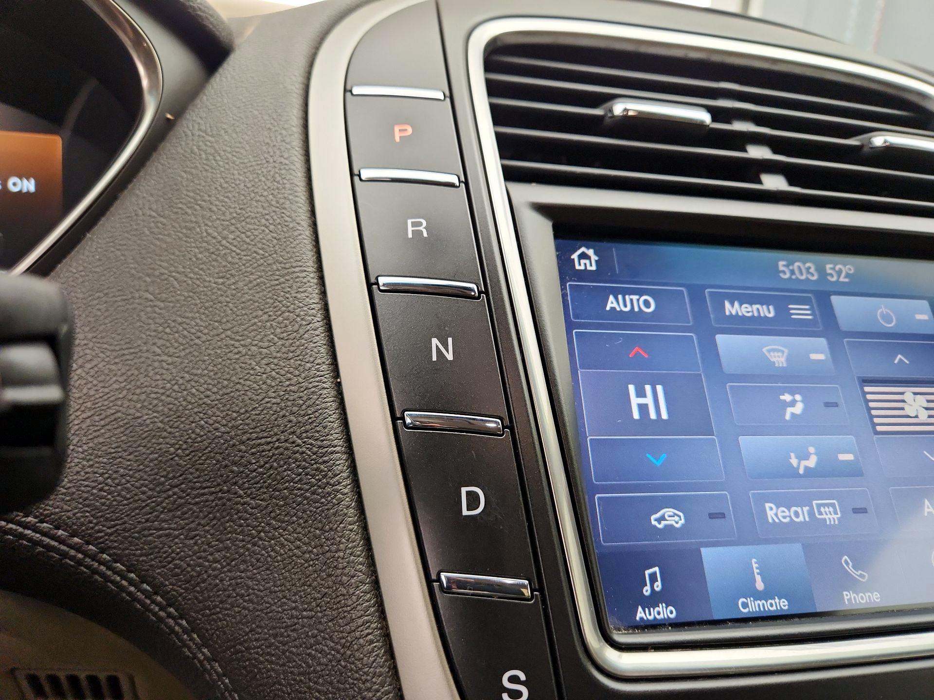 Thumbnail: 2020 Lincoln Nautilus - 18