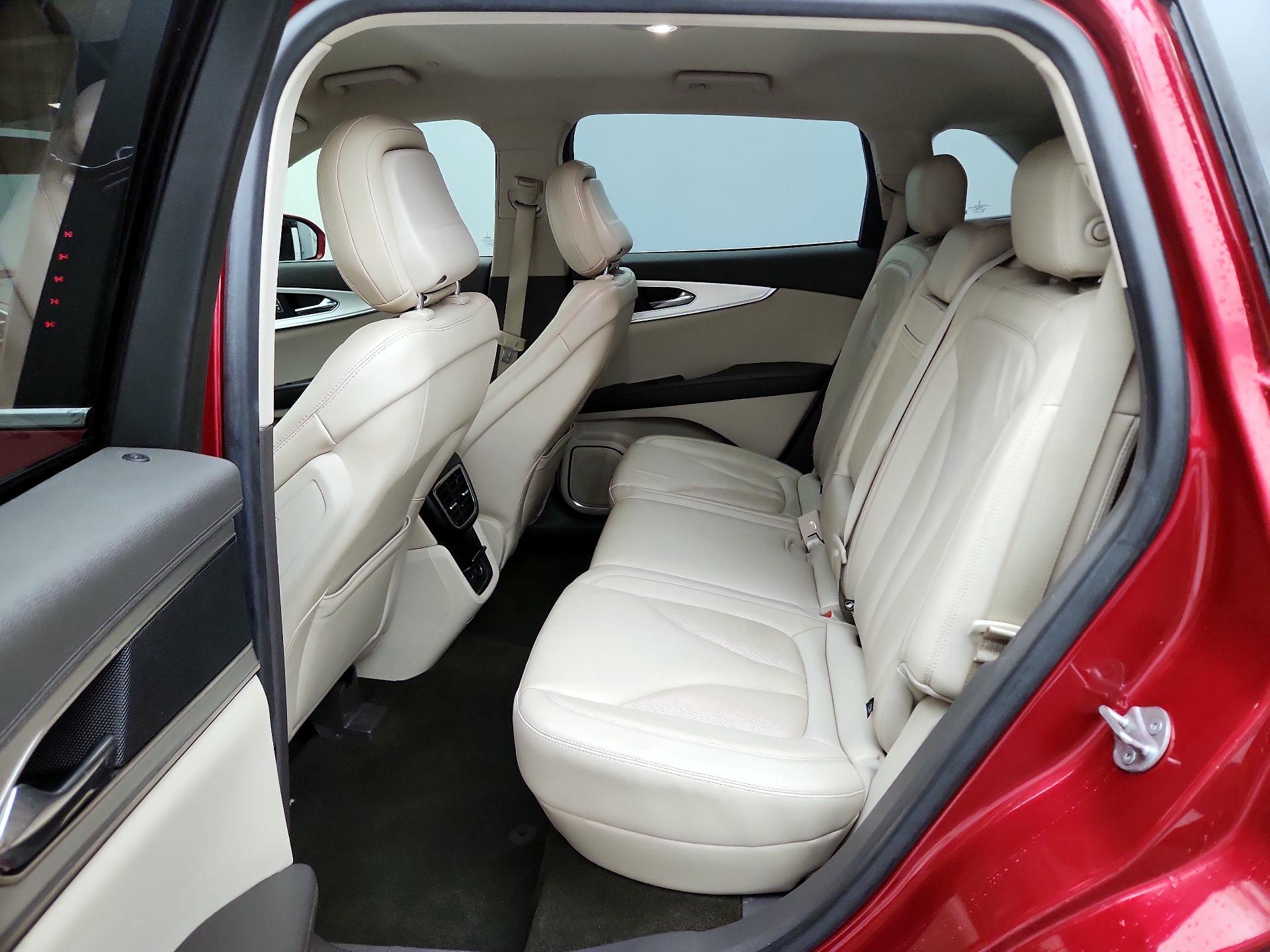 Thumbnail: 2020 Lincoln Nautilus - 20