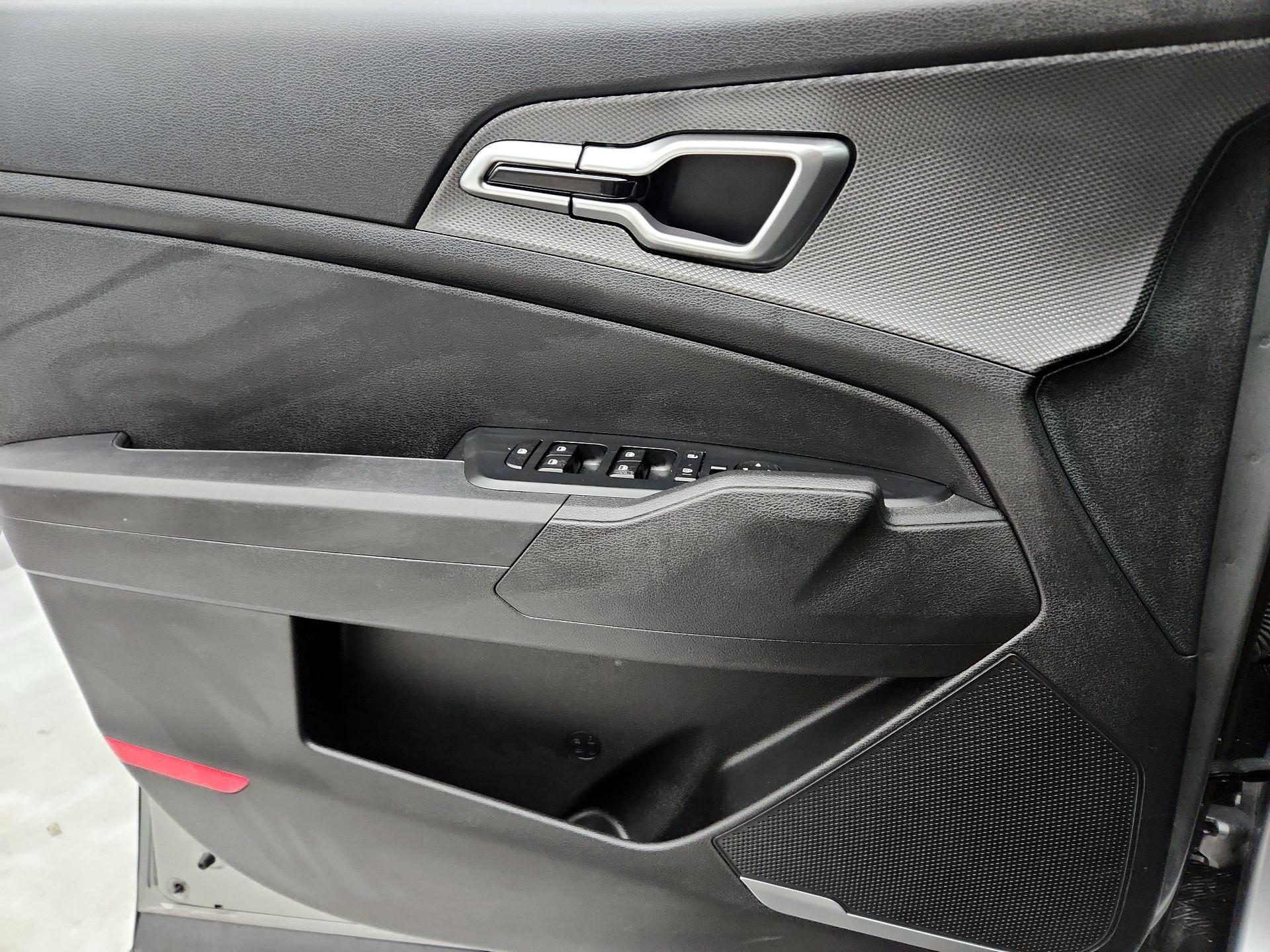 Thumbnail: 2024 Kia Sportage - 12