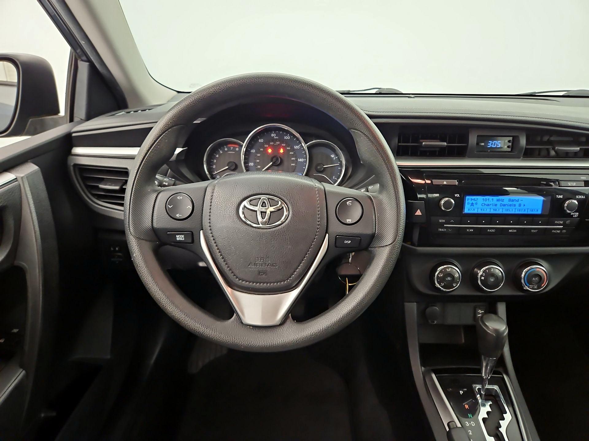 Thumbnail: 2015 Toyota Corolla - 10