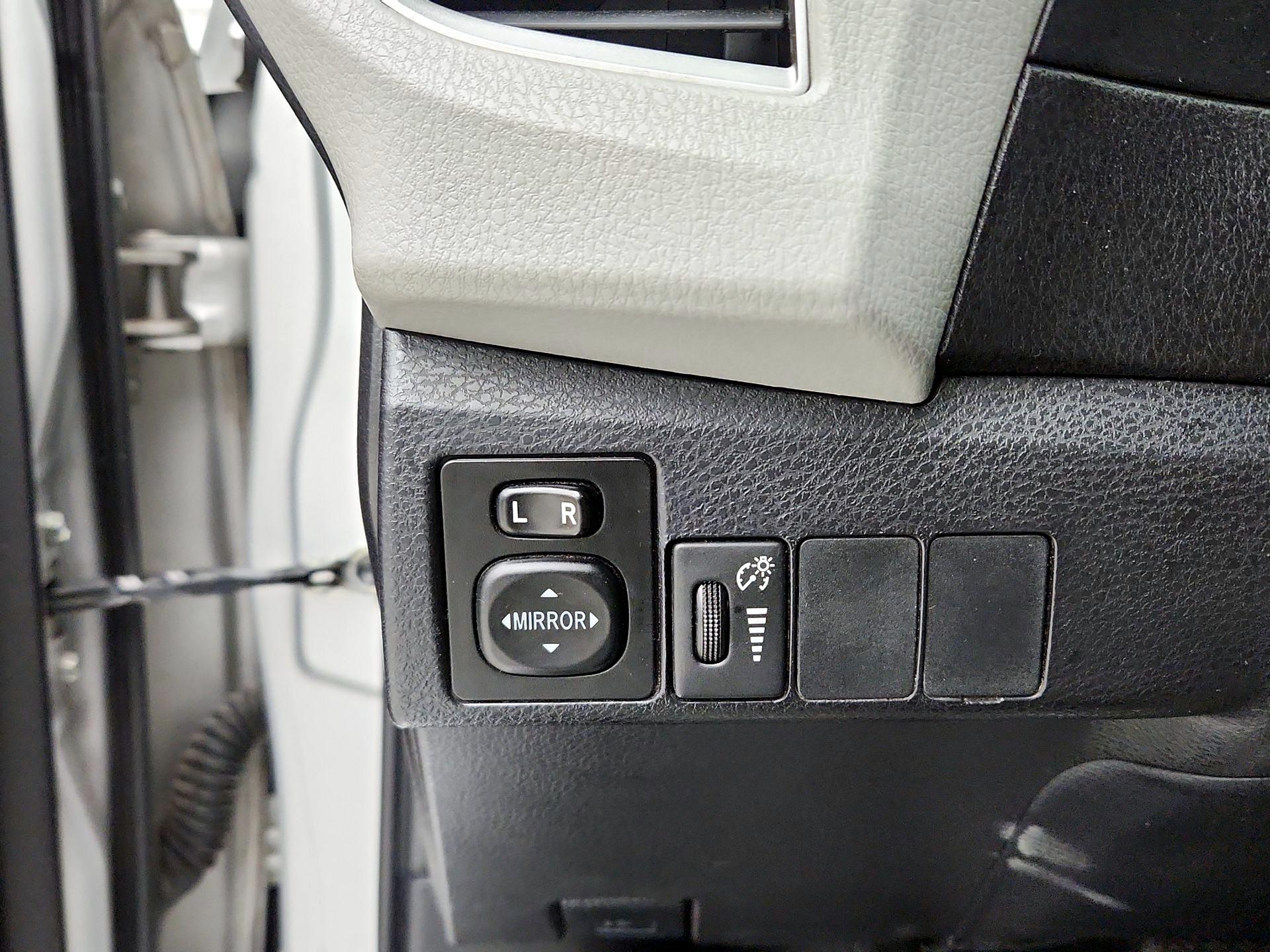 Thumbnail: 2016 Toyota Corolla - 13