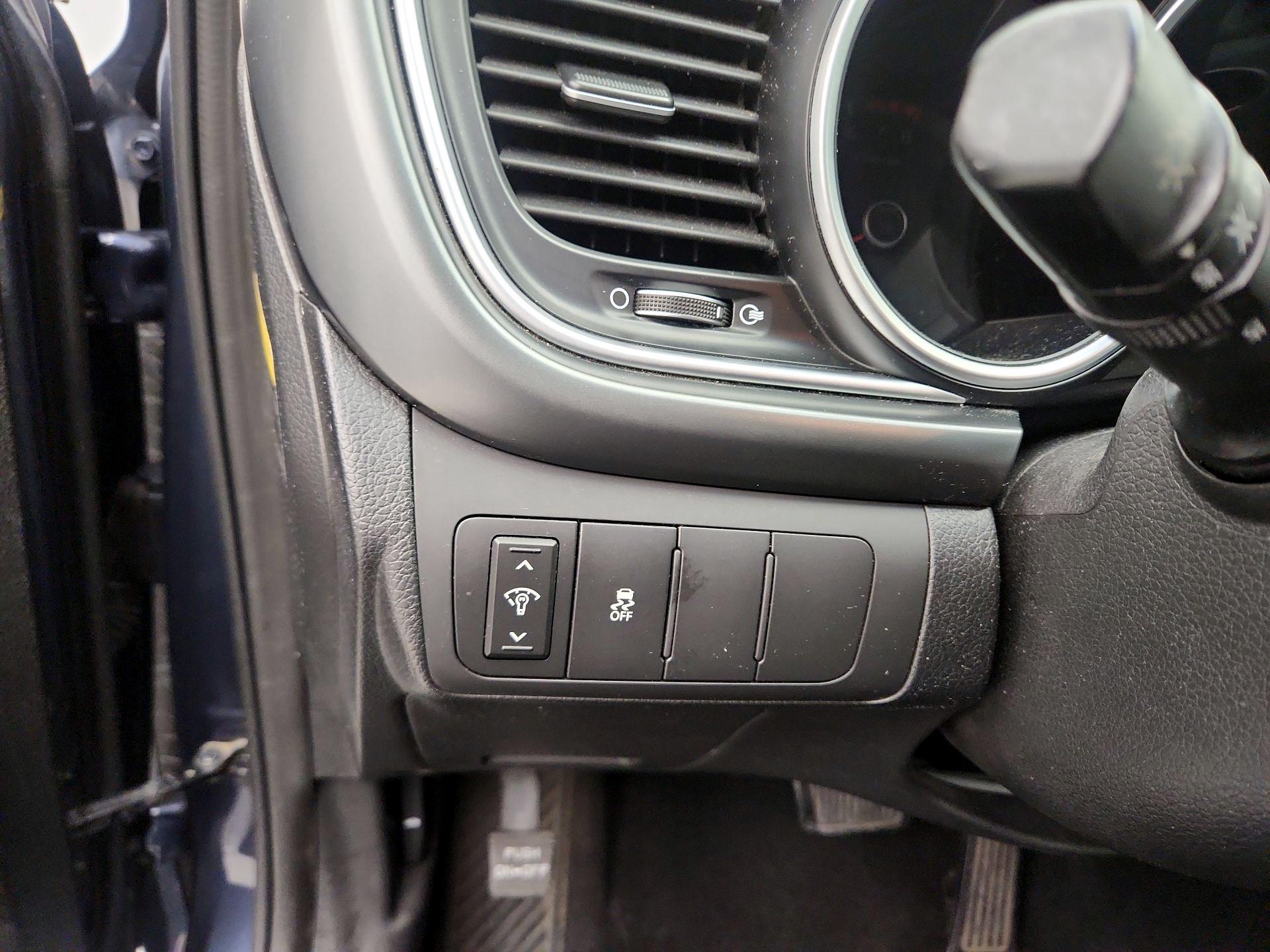 Thumbnail: 2015 Kia Optima - 13