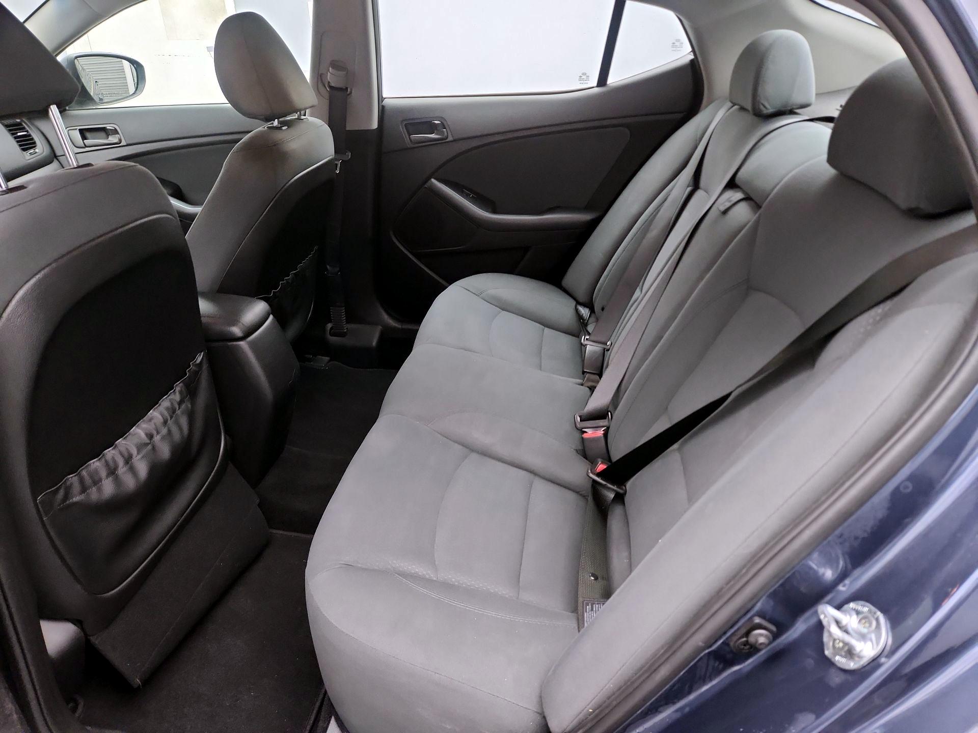 Thumbnail: 2015 Kia Optima - 18