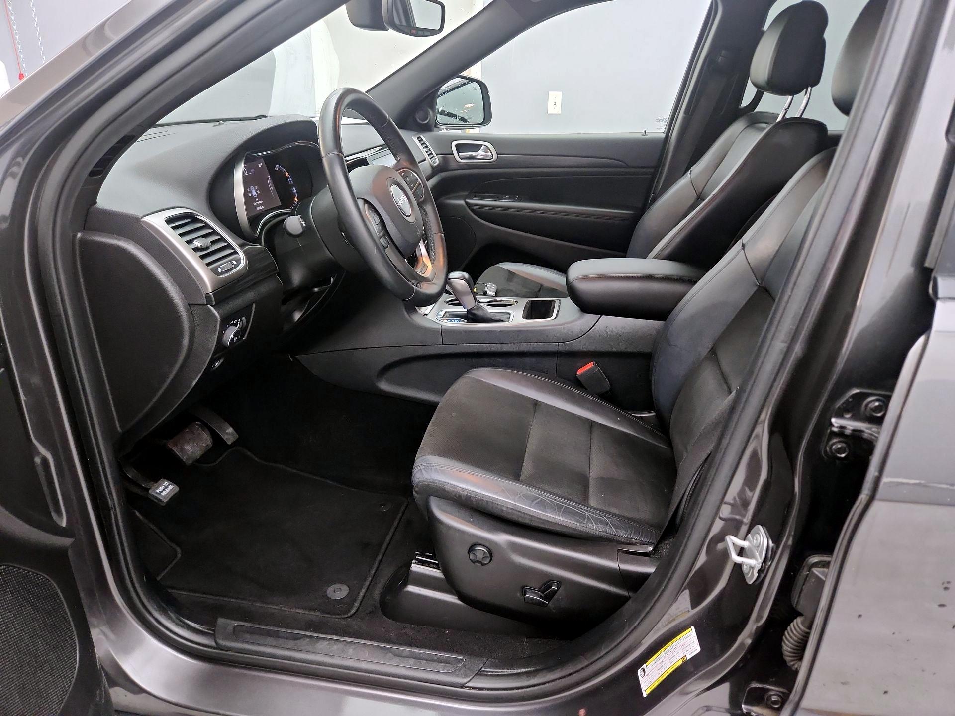 Thumbnail: 2019 Jeep Grand Cherokee - 11