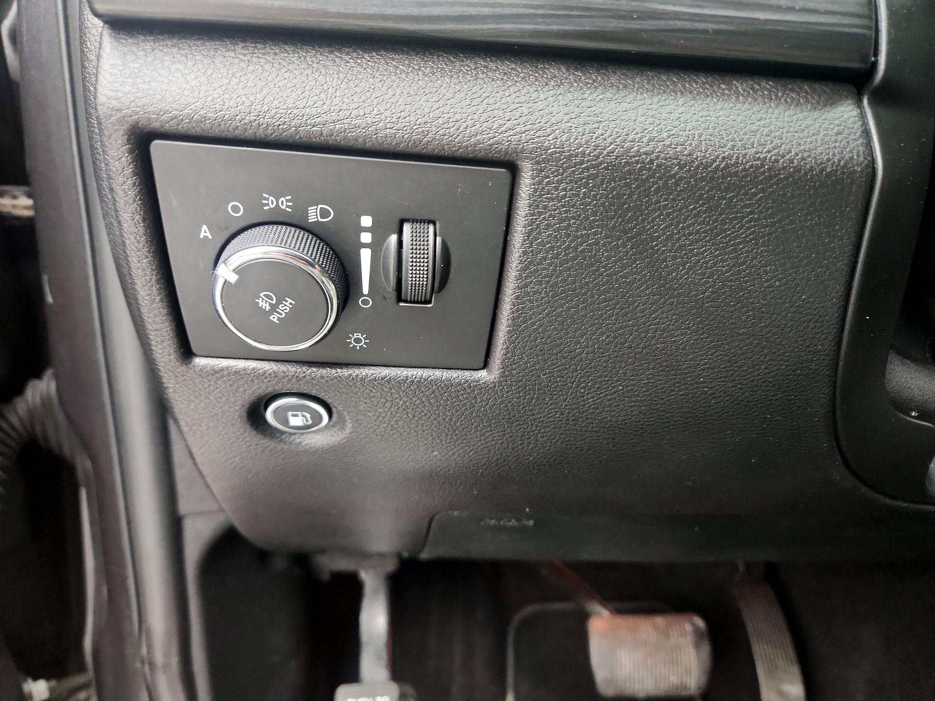 Thumbnail: 2019 Jeep Grand Cherokee - 13