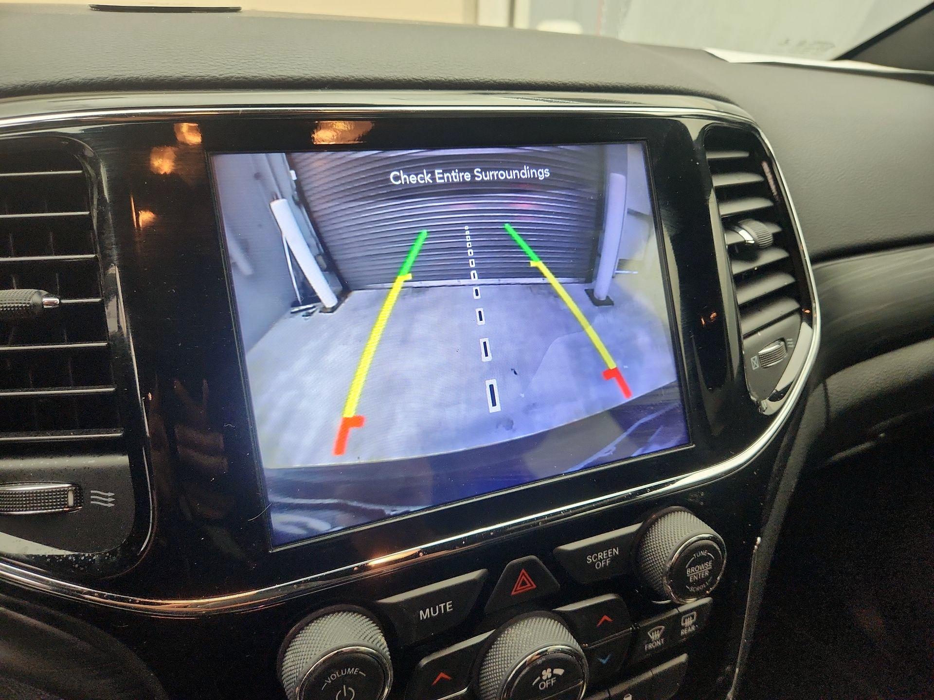 Thumbnail: 2019 Jeep Grand Cherokee - 14