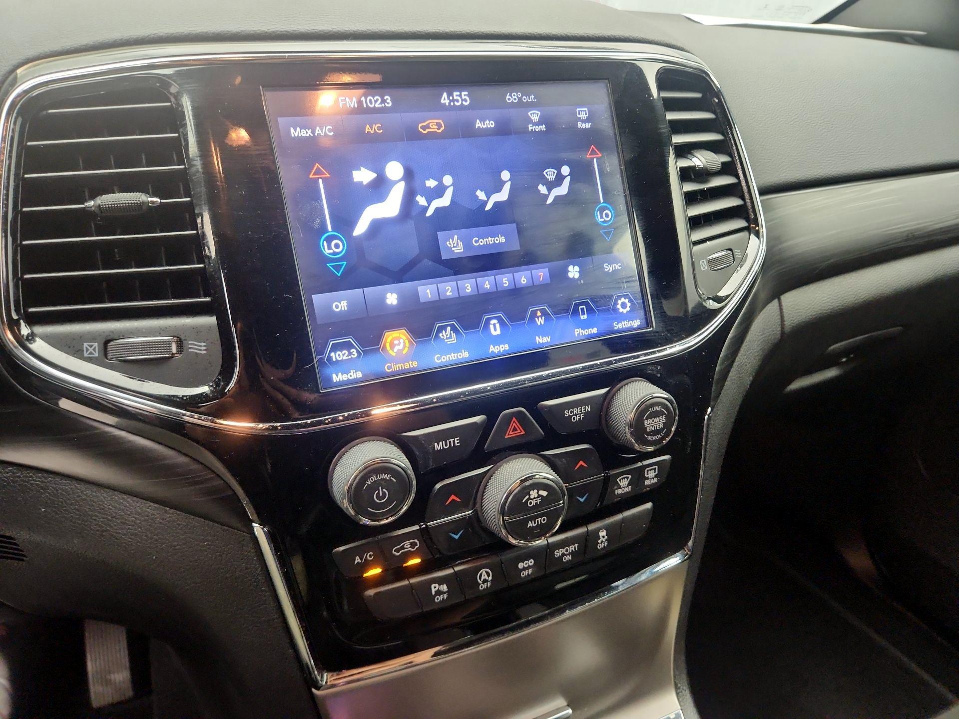 Thumbnail: 2019 Jeep Grand Cherokee - 16