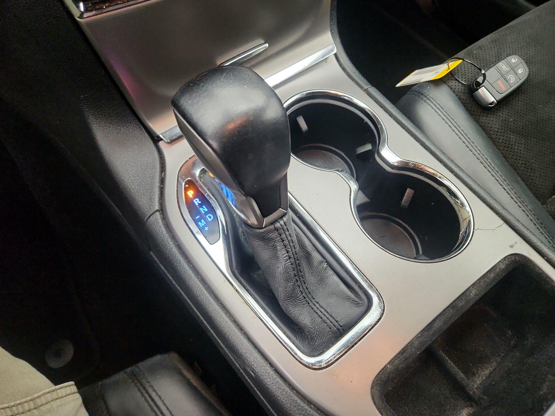 Thumbnail: 2019 Jeep Grand Cherokee - 17