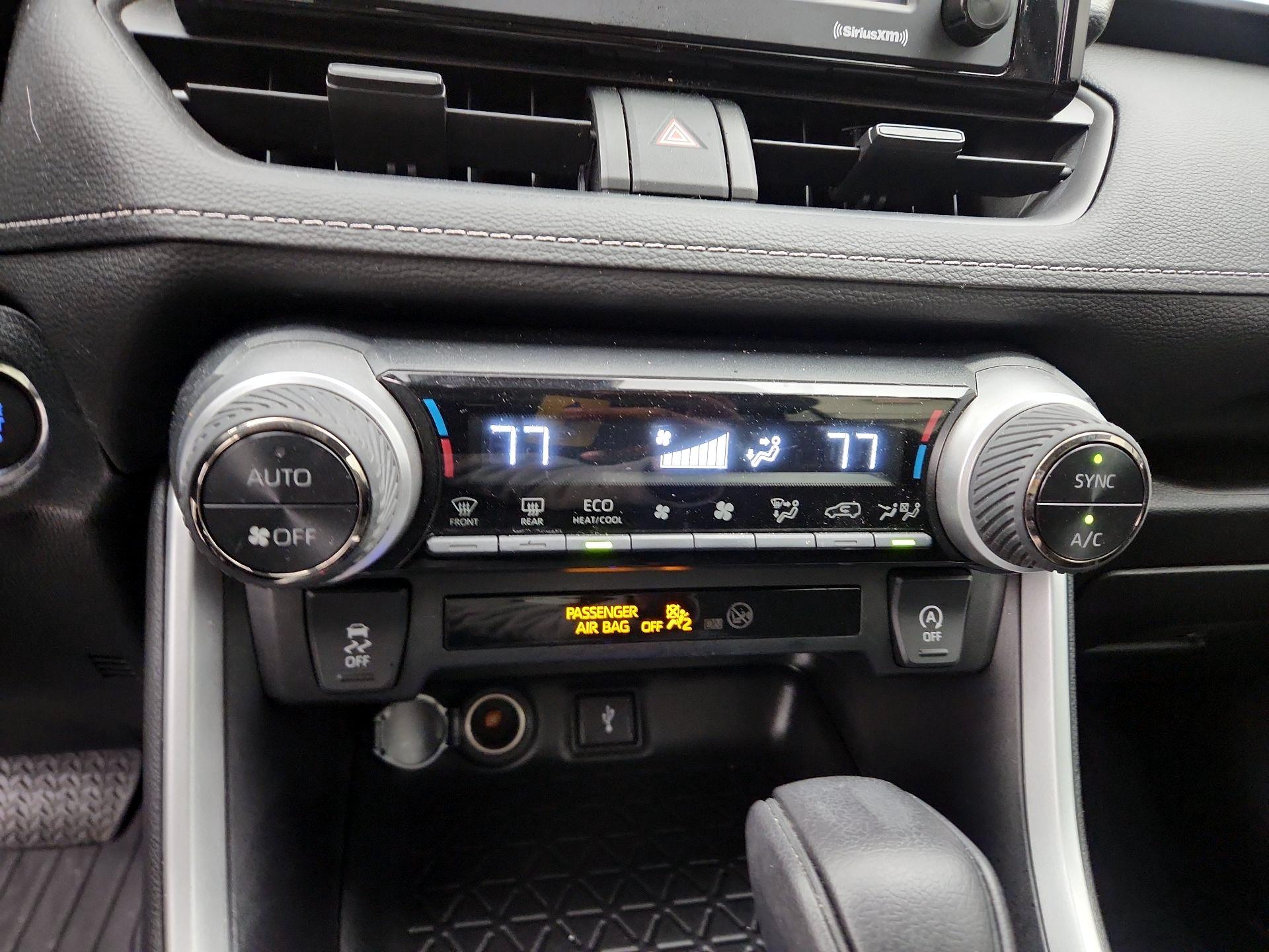 Thumbnail: 2022 Toyota RAV4 - 16