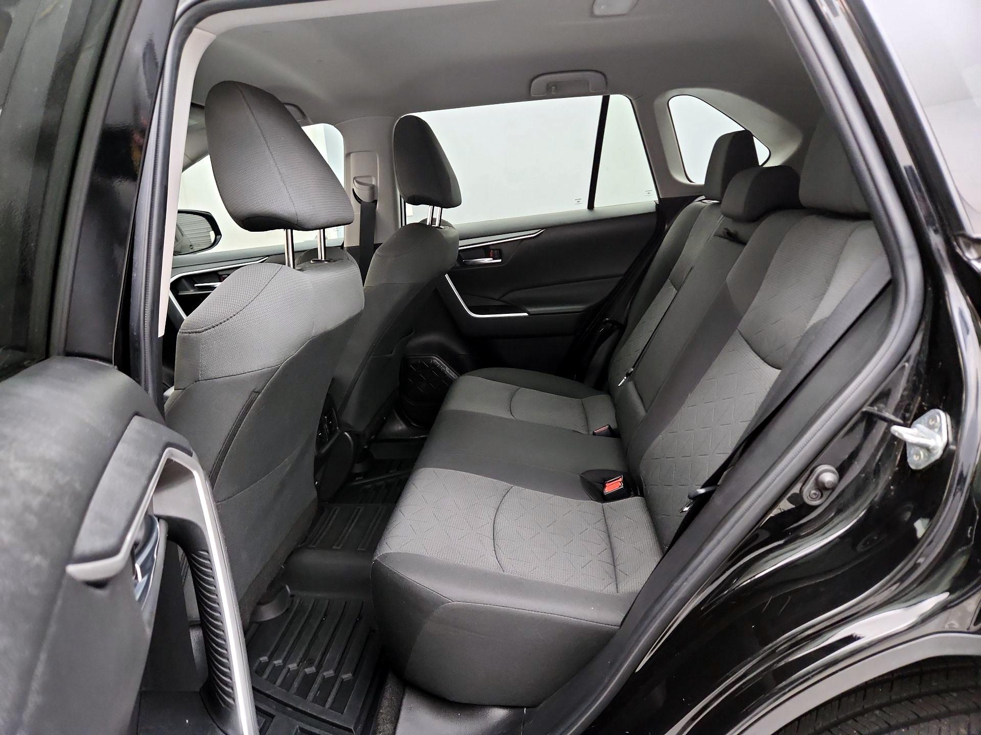 Thumbnail: 2022 Toyota RAV4 - 19