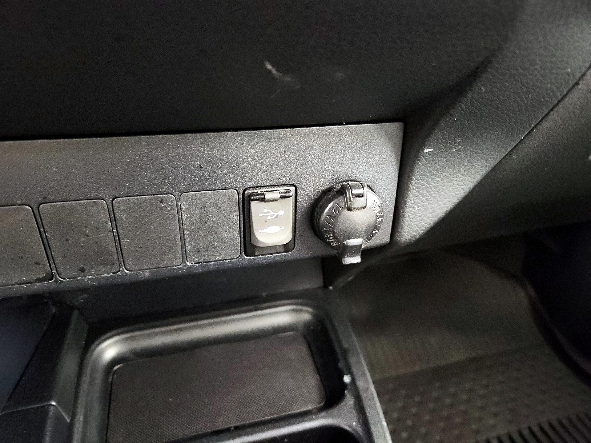 Thumbnail: 2017 Toyota RAV4 - 18