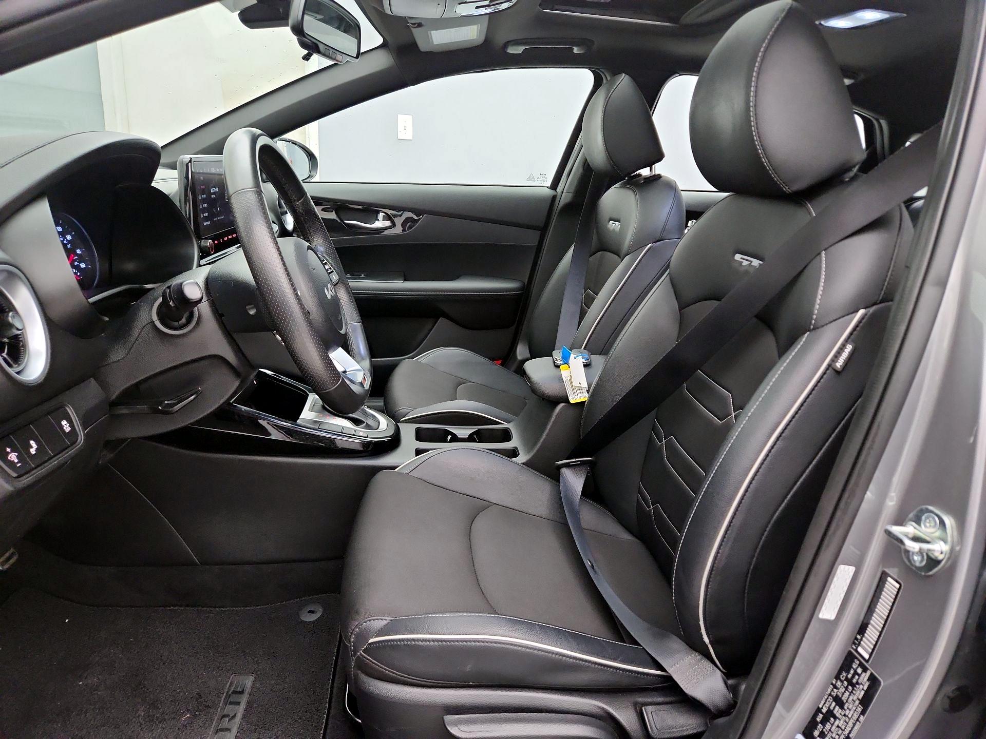 Thumbnail: 2023 Kia Forte - 11