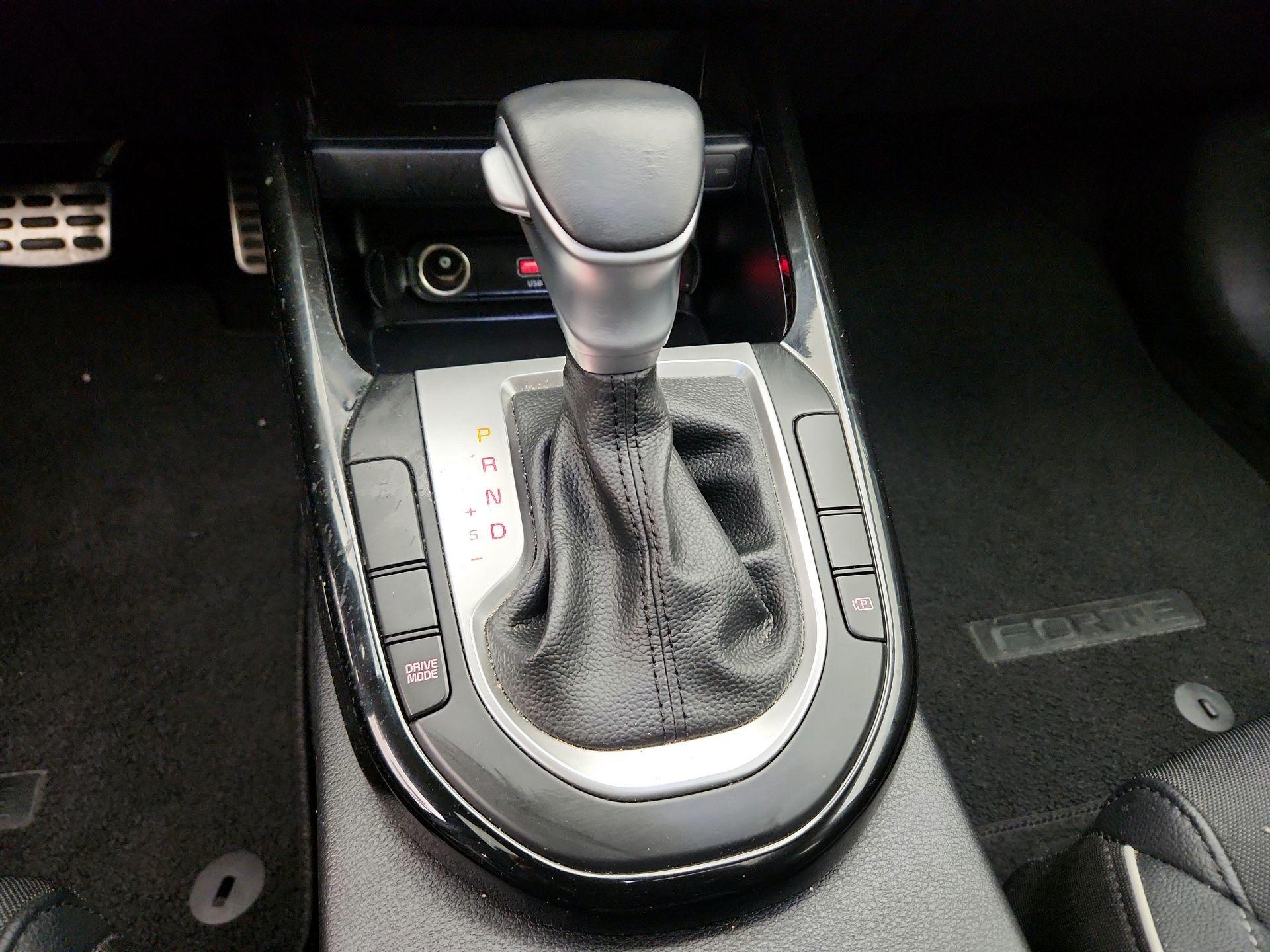 Thumbnail: 2023 Kia Forte - 18