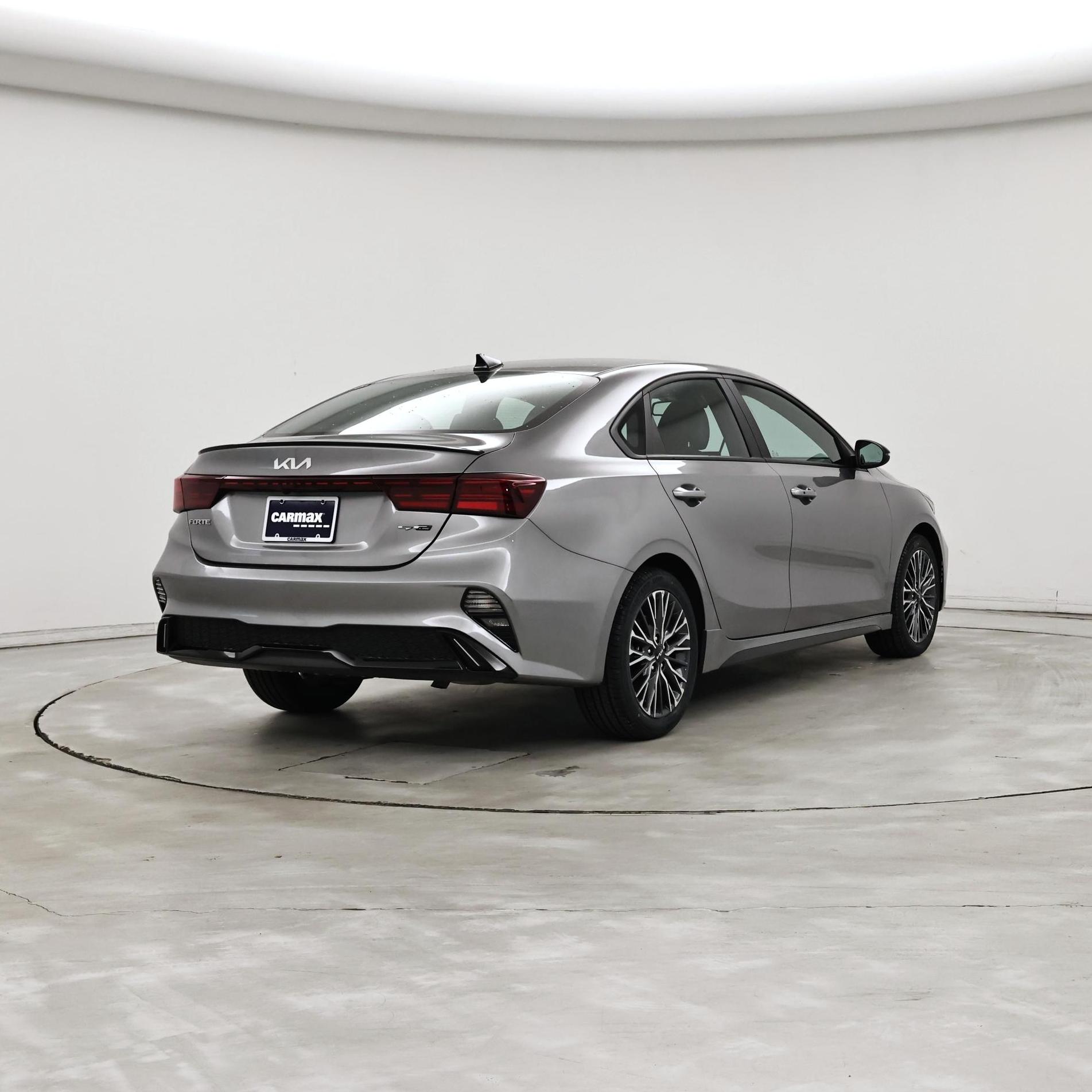 Thumbnail: 2023 Kia Forte - 8