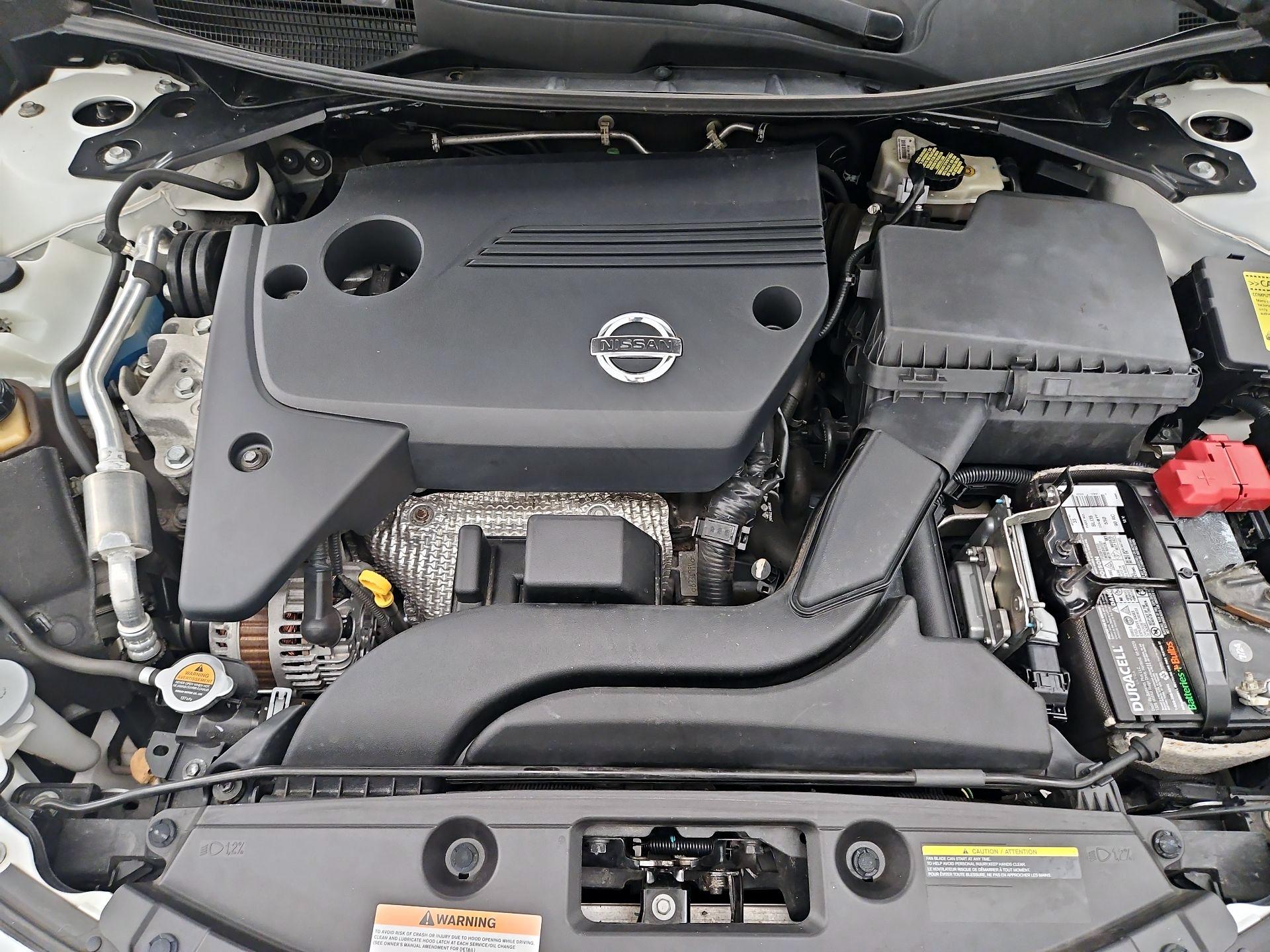 Thumbnail: 2015 Nissan Altima - 19