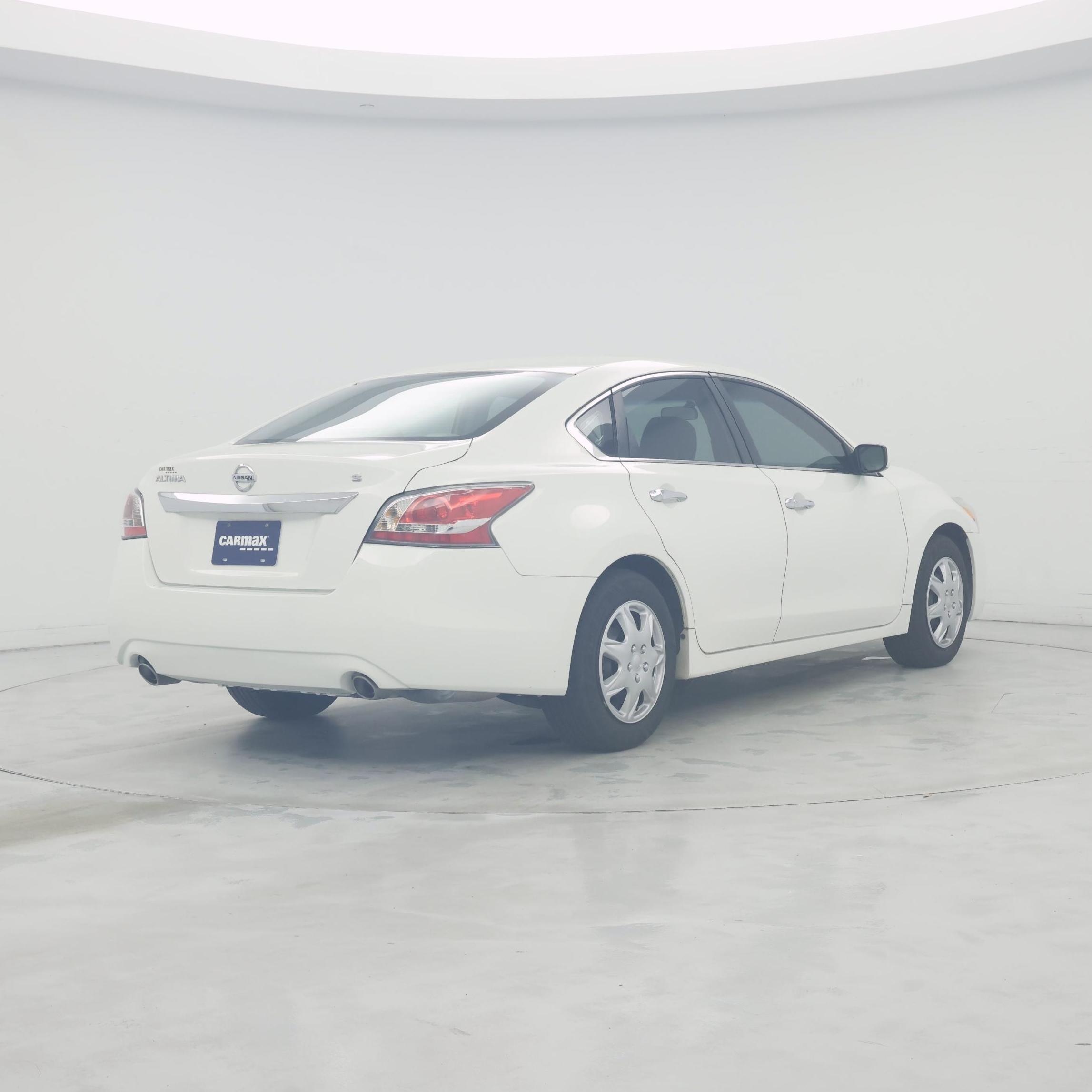 Thumbnail: 2015 Nissan Altima - 8