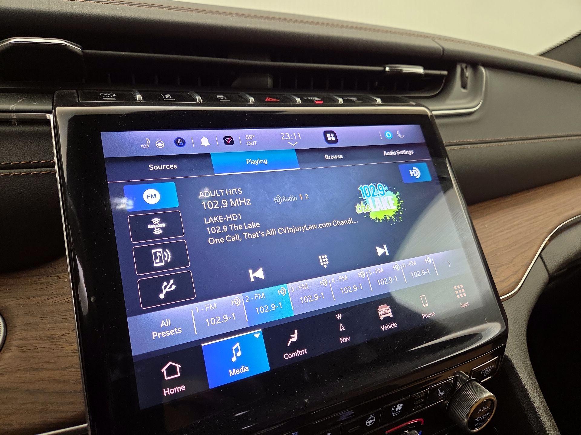 Thumbnail: 2023 Jeep Grand Cherokee - 16