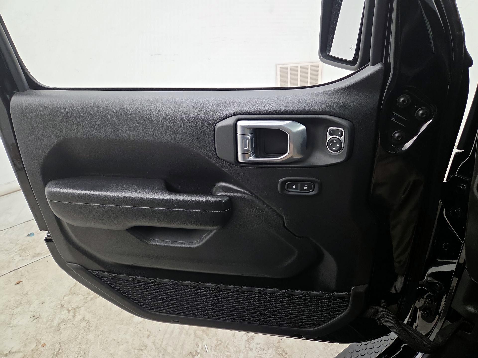 Thumbnail: 2022 Jeep Wrangler - 12