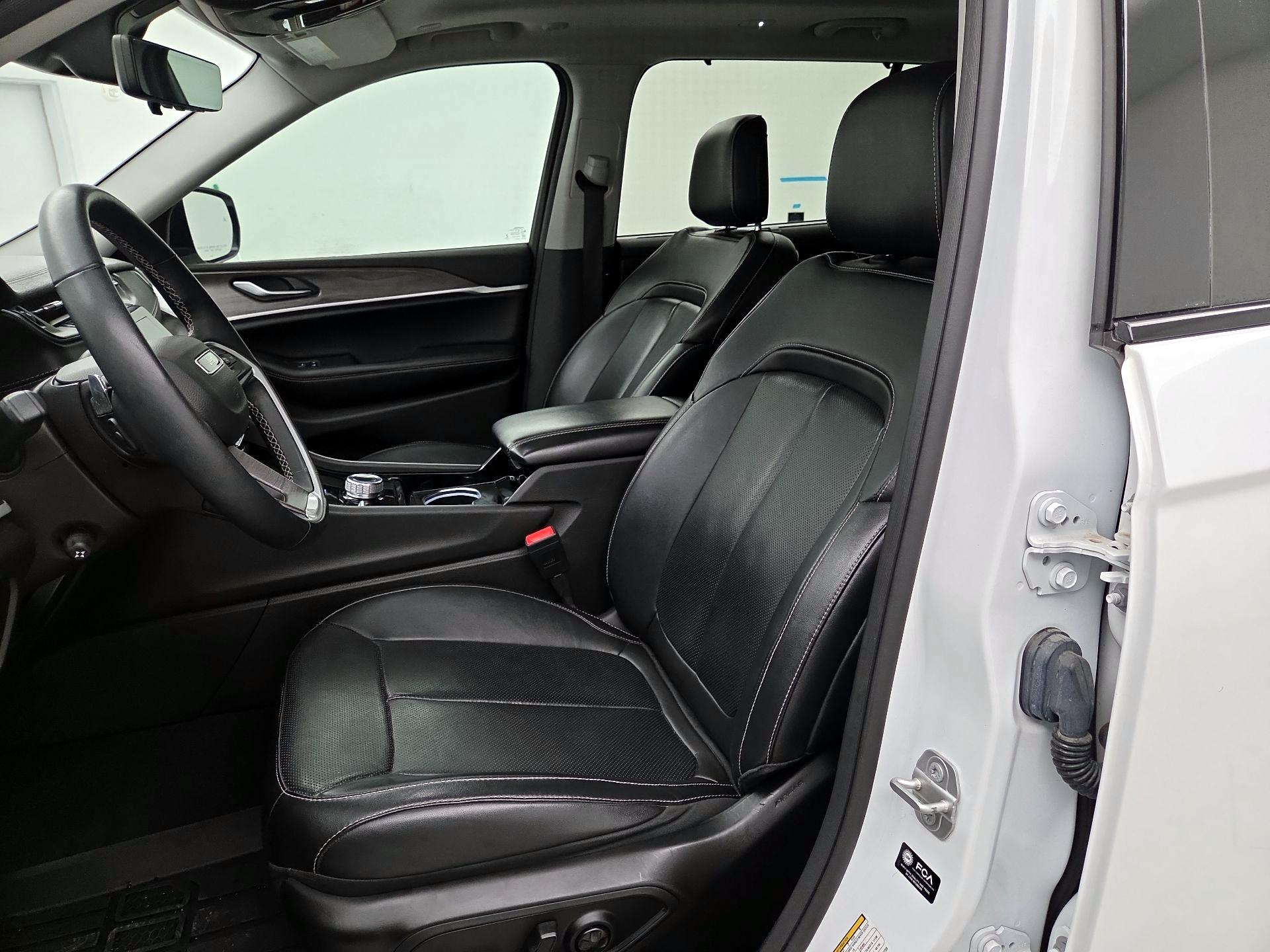 Thumbnail: 2022 Jeep Grand Cherokee L - 11