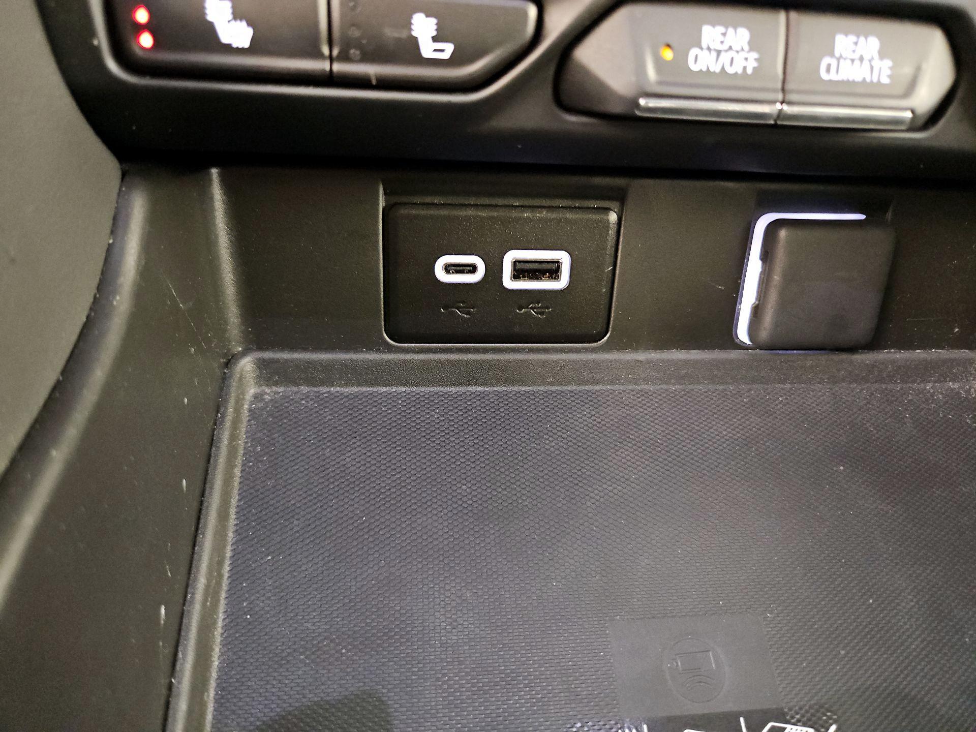 Thumbnail: 2024 Chevrolet Tahoe - 18