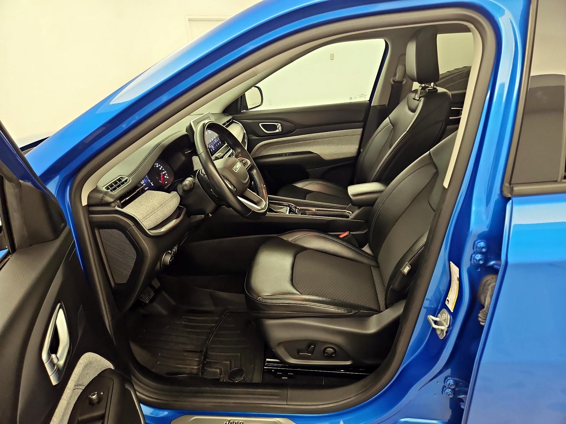 Thumbnail: 2022 Jeep Compass - 11