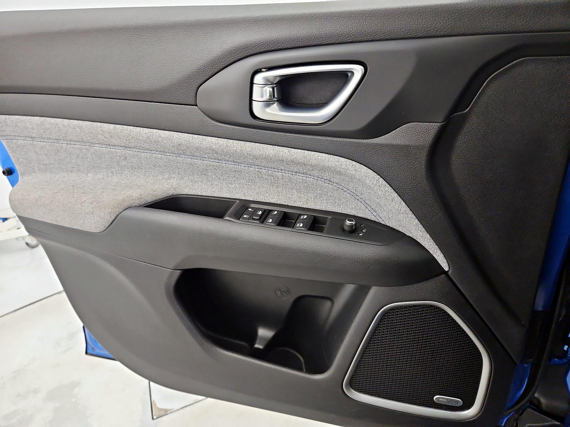 Thumbnail: 2022 Jeep Compass - 12