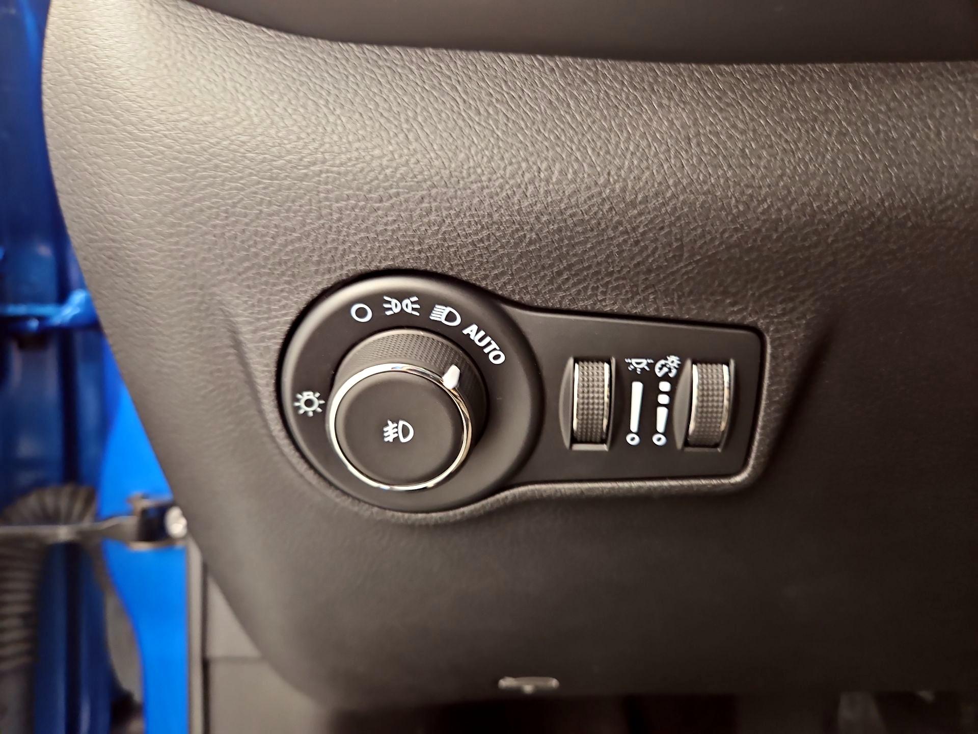 Thumbnail: 2022 Jeep Compass - 13