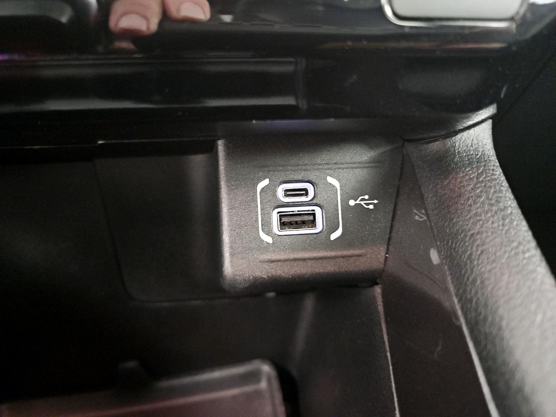 Thumbnail: 2022 Jeep Compass - 18