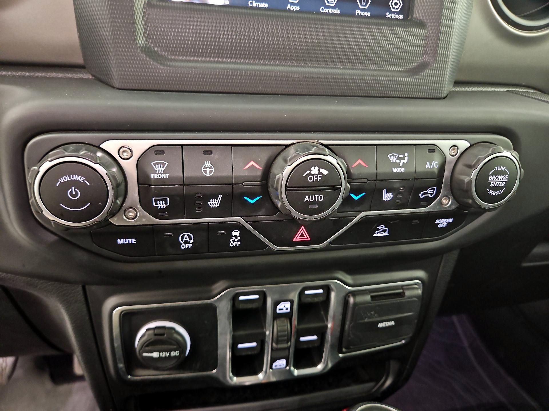 Thumbnail: 2020 Jeep Gladiator - 16