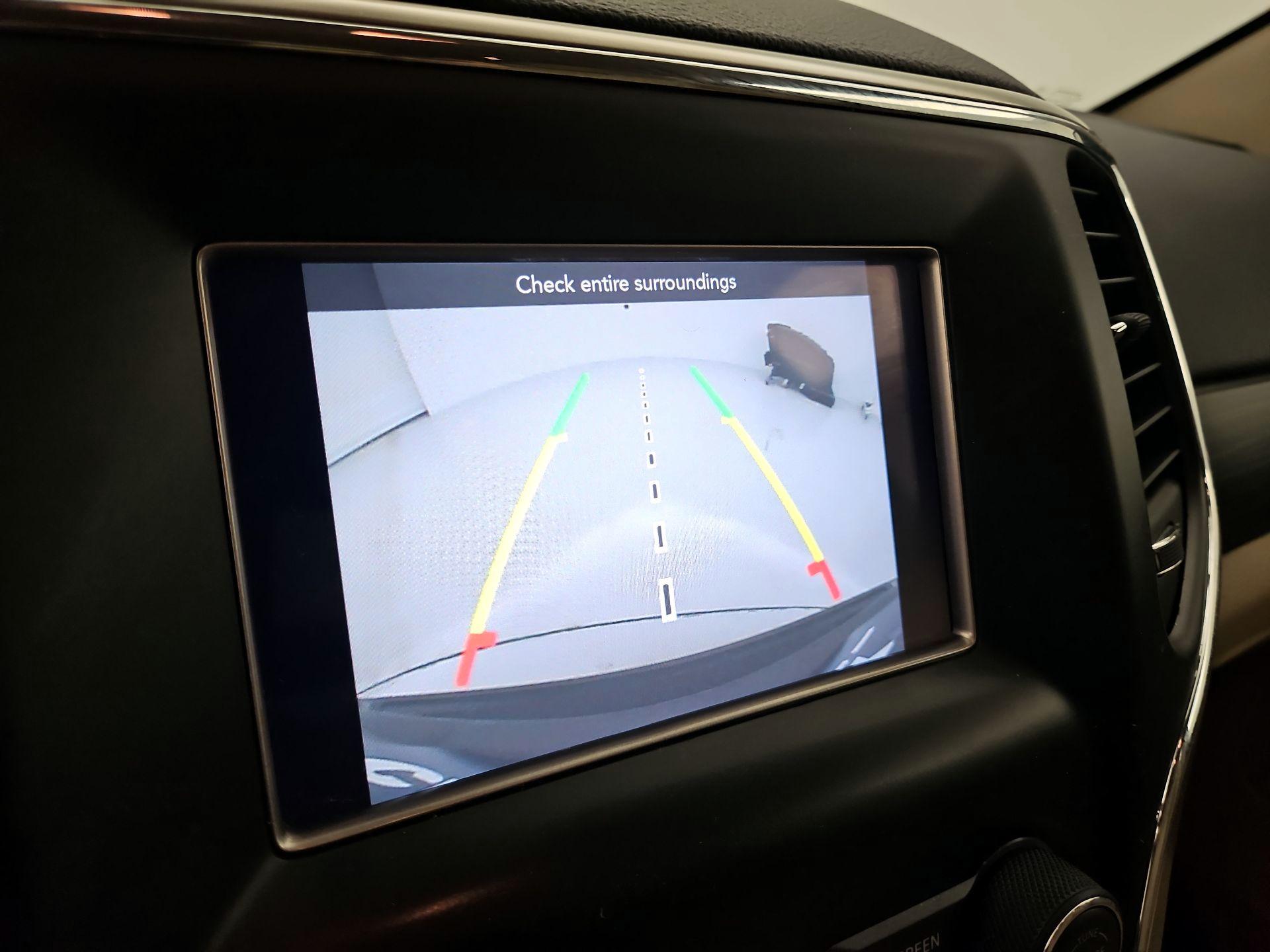 Thumbnail: 2021 Jeep Grand Cherokee - 14