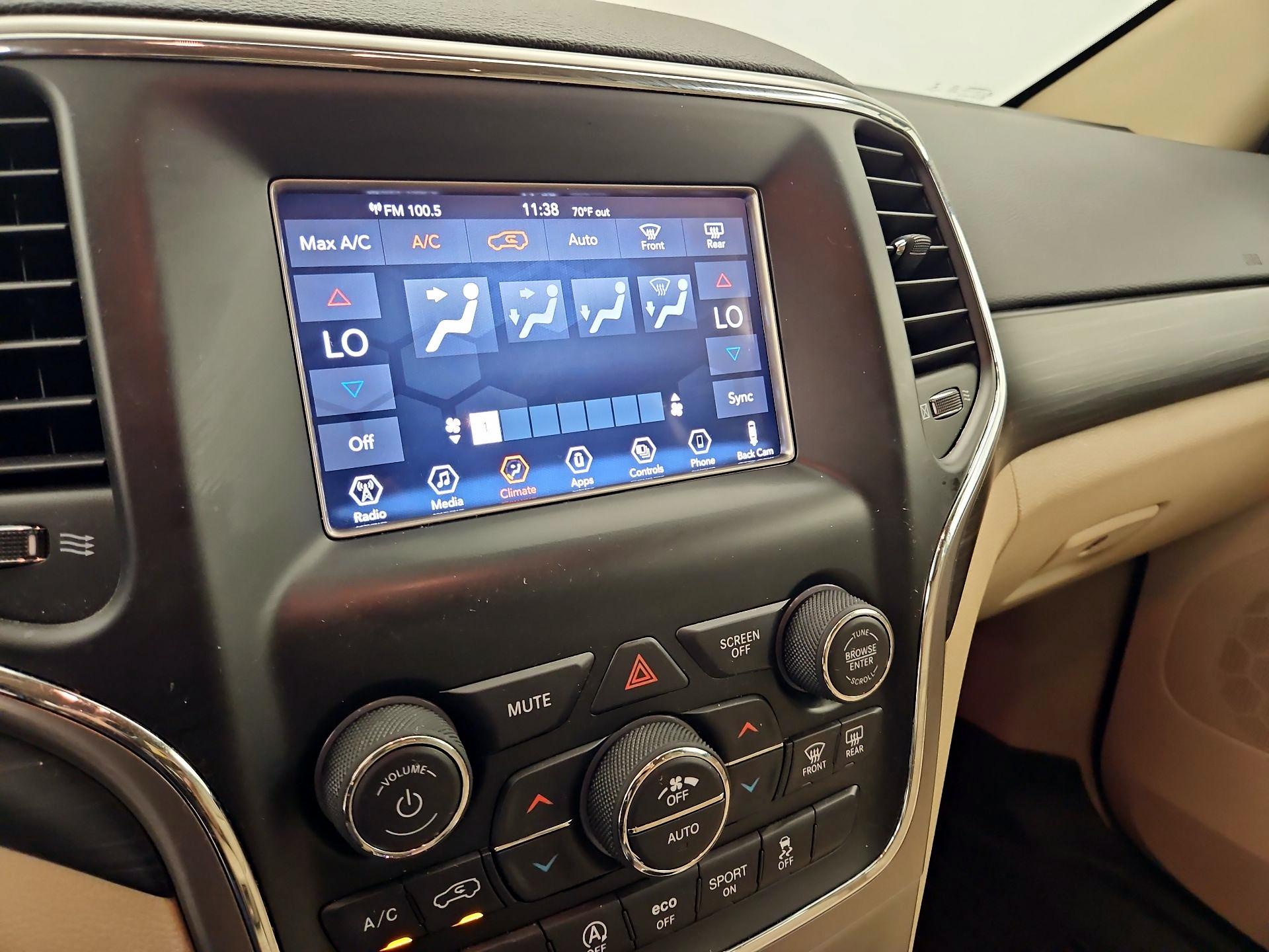 Thumbnail: 2021 Jeep Grand Cherokee - 16