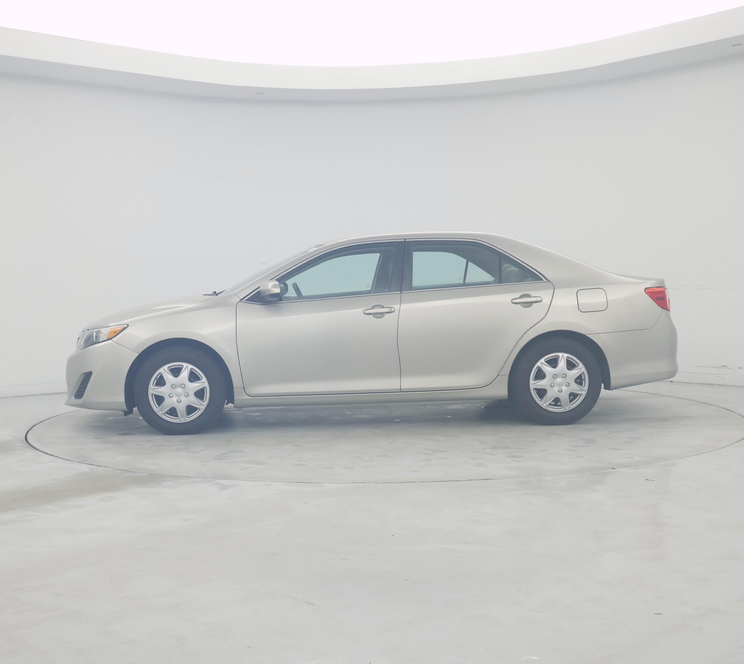 Thumbnail: 2014 Toyota Camry - 3