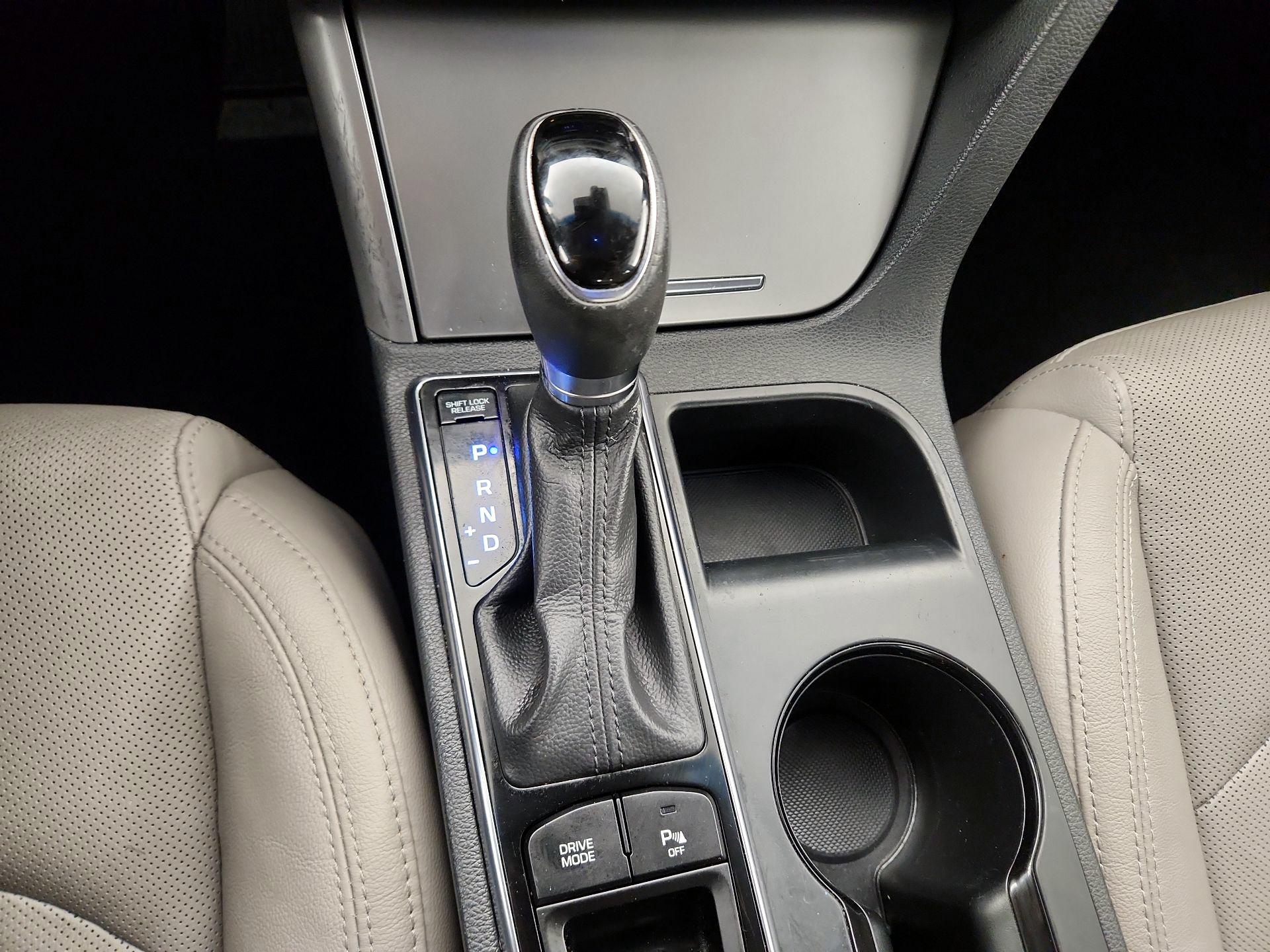 Thumbnail: 2017 Hyundai Sonata - 18