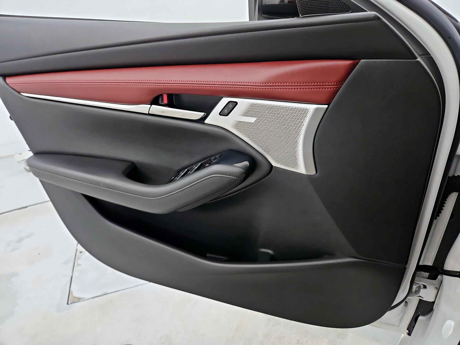 Thumbnail: 2021 Mazda Mazda3 - 12