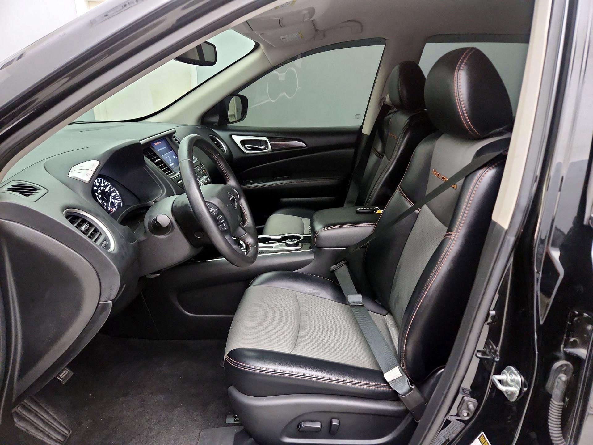 Thumbnail: 2020 Nissan Pathfinder - 11