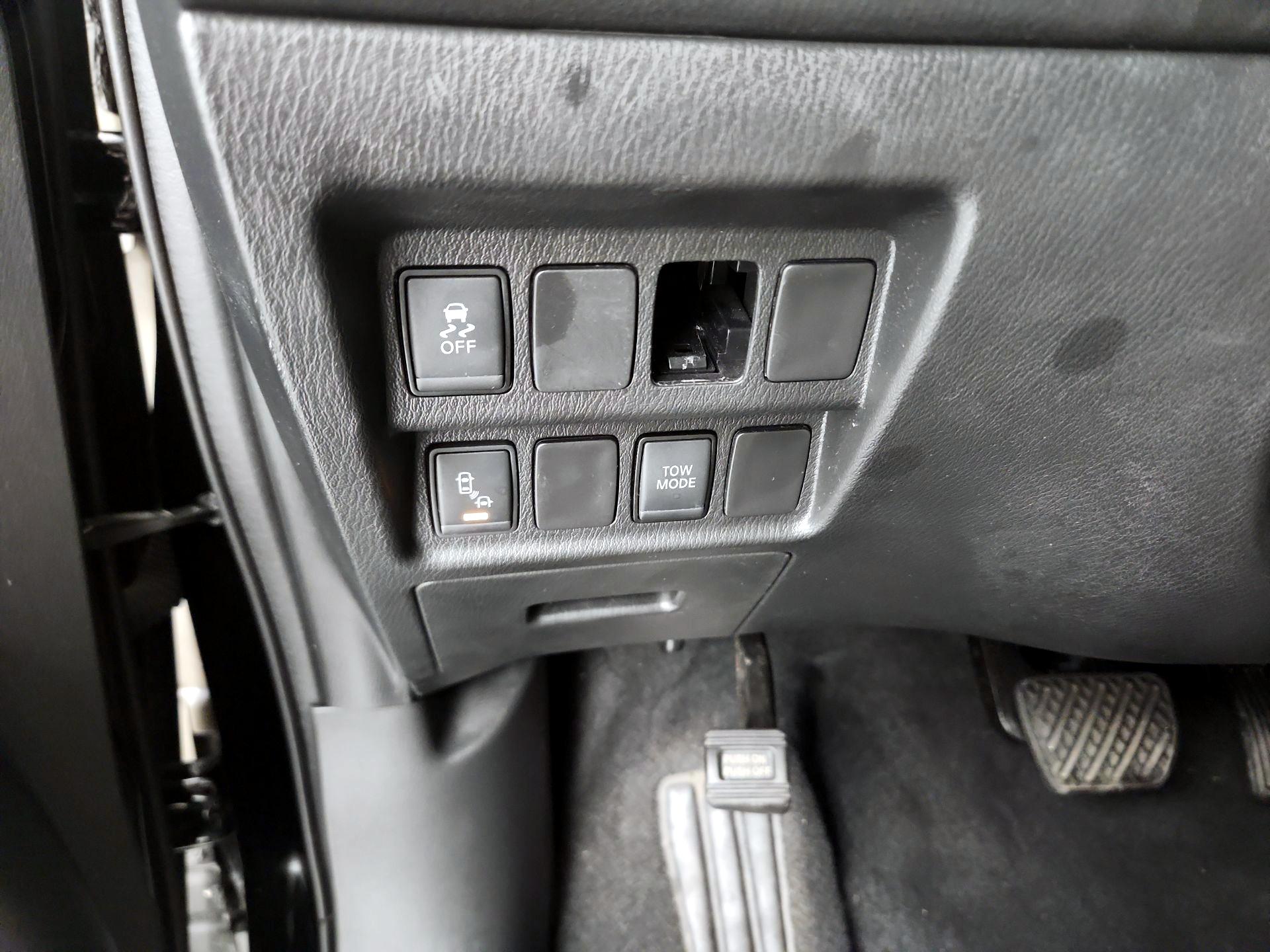 Thumbnail: 2020 Nissan Pathfinder - 13