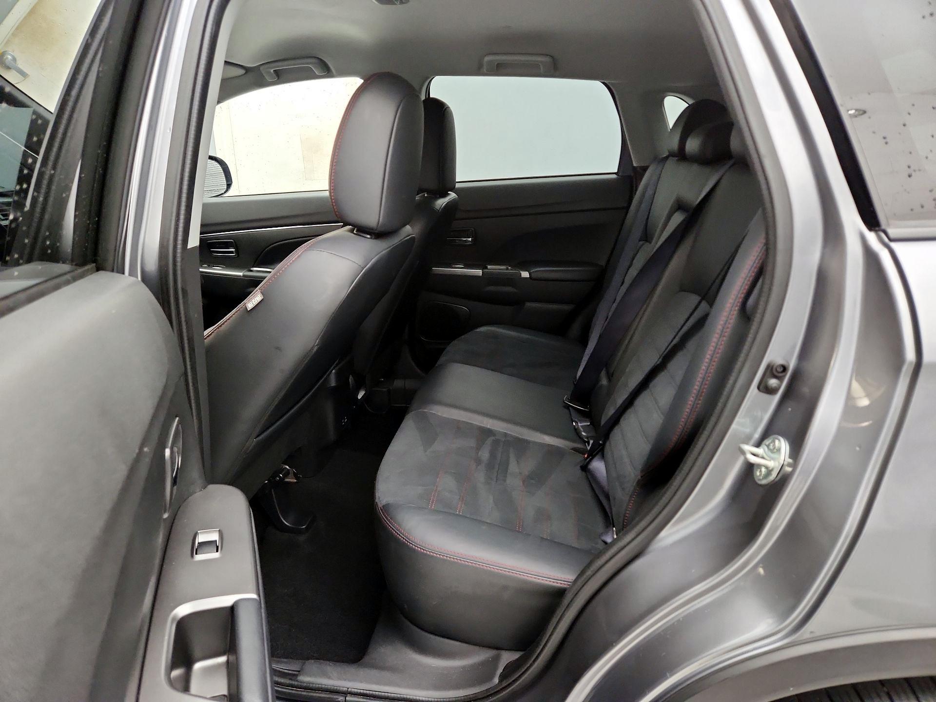 Thumbnail: 2024 Mitsubishi Outlander Sport - 19