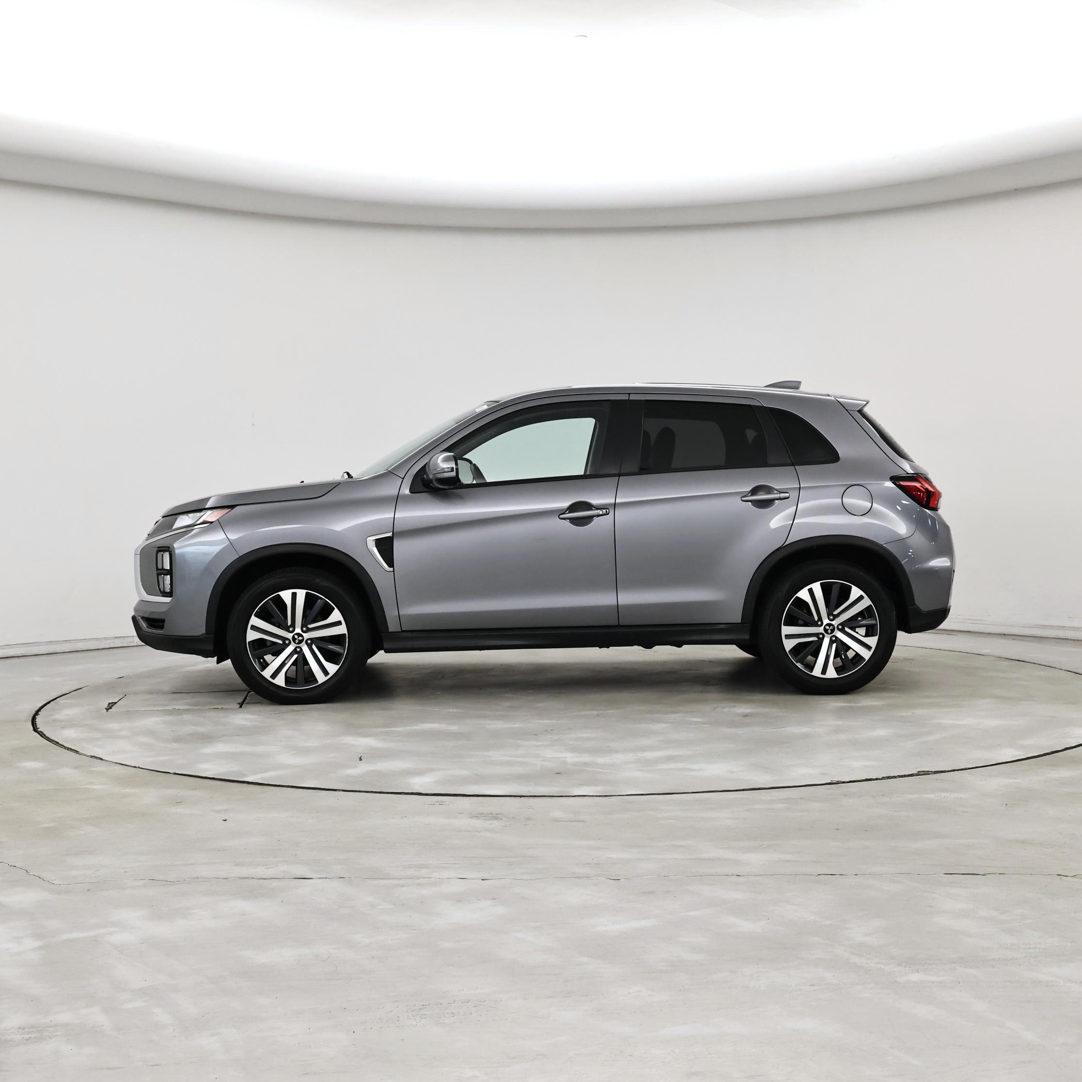 Thumbnail: 2024 Mitsubishi Outlander Sport - 3